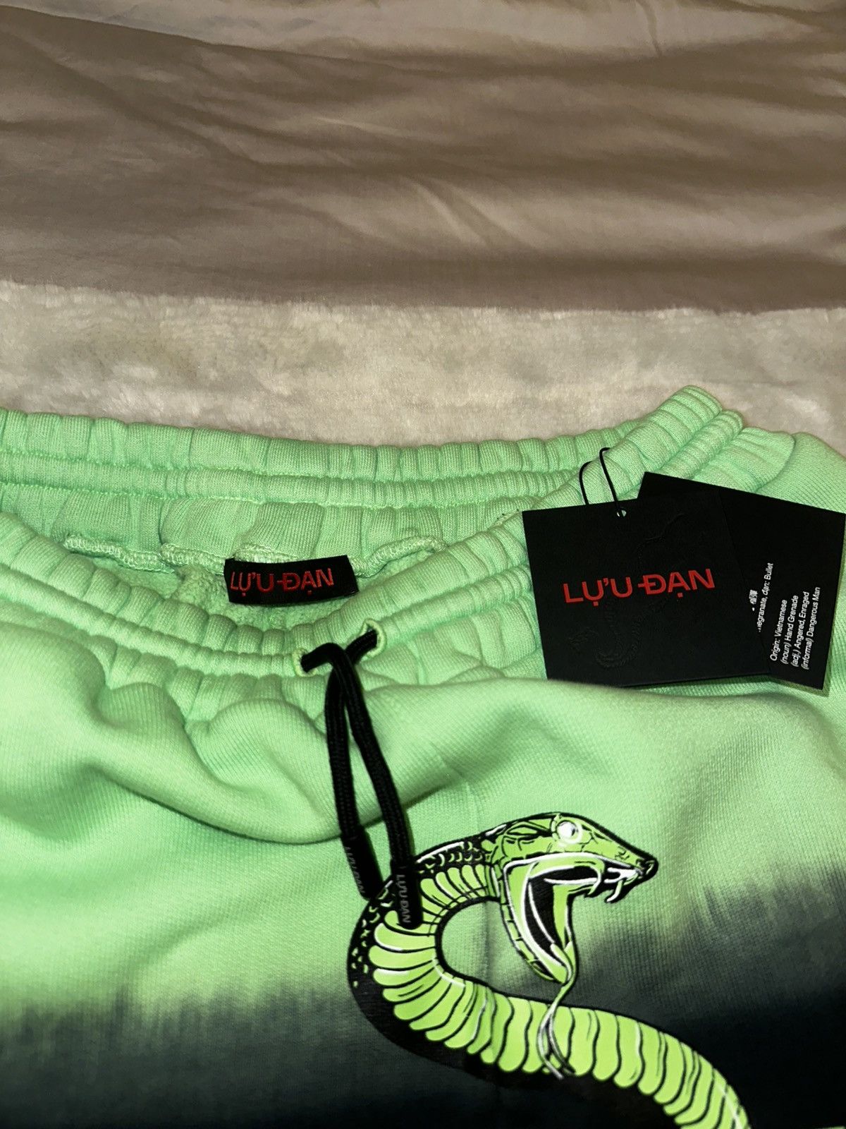 LUU DAN LU'U DAN Green & Black Metal Head Sweatpants Size US 32 / EU 48 - 3 Thumbnail