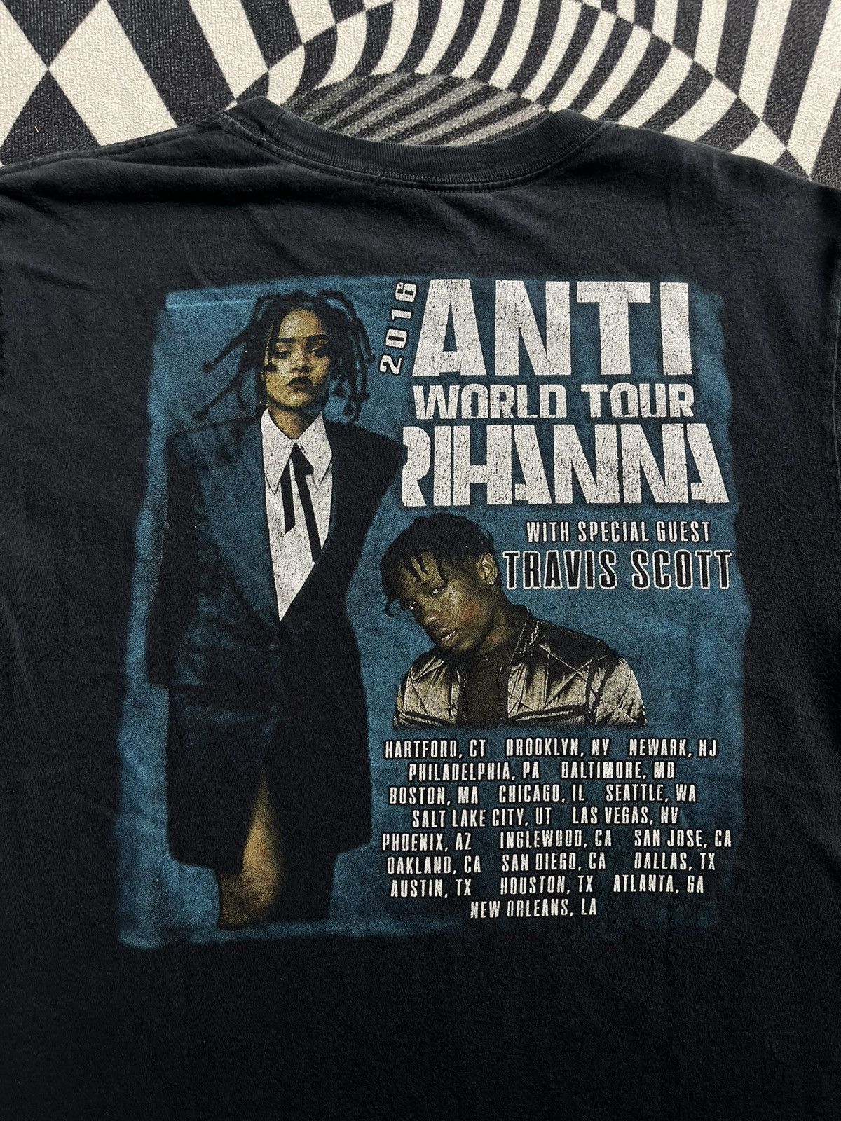 Band Tees RIHANNA ANTI World Tour 2016’s Travis Scott Tshirt Size US M / EU 48-50 / 2 - 9 Thumbnail