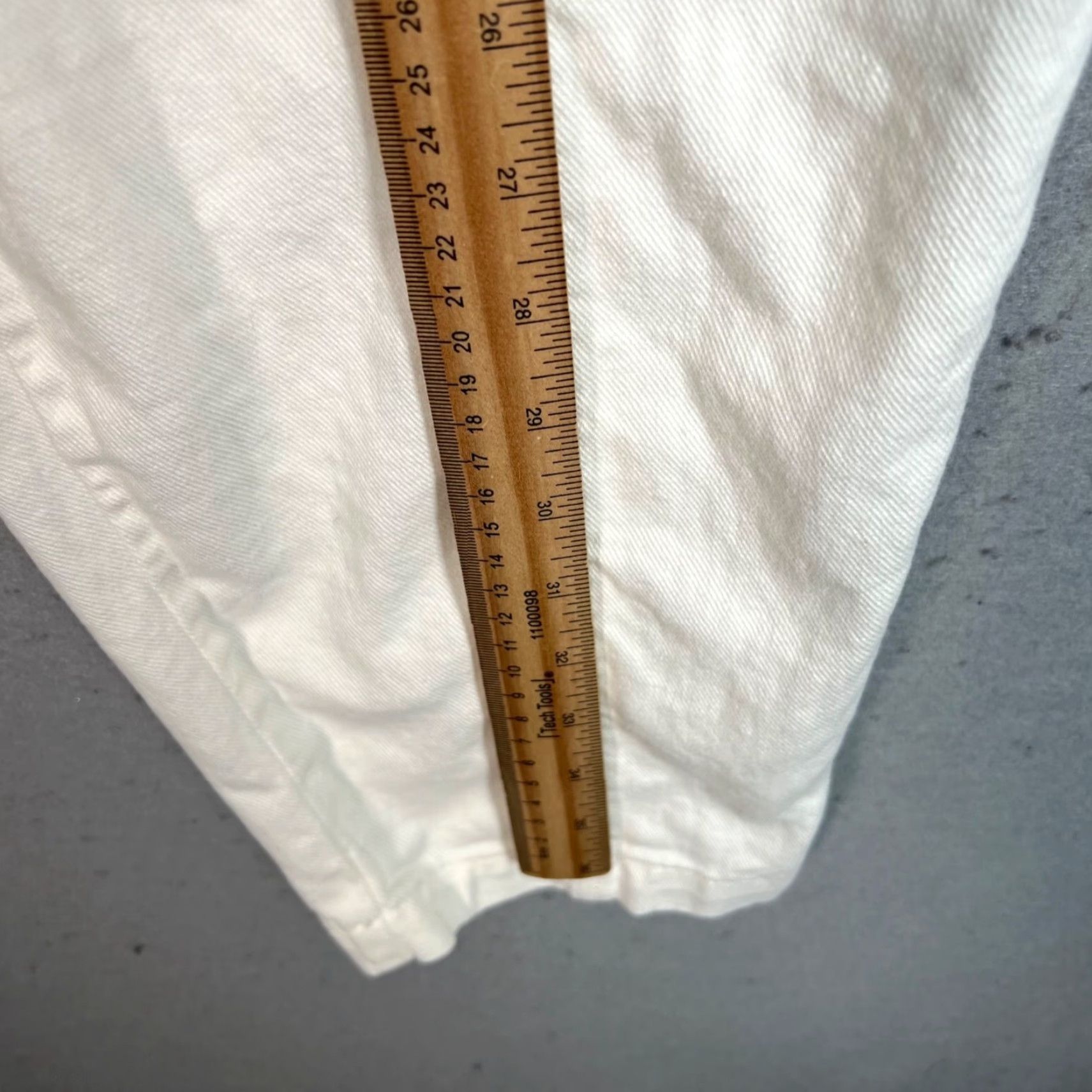 Reiss VINTAGE Reiss White Denim Tapered Jeans Pants Button Detail Adult Womens 14 White Size 36" / US 14 / IT 50 - 6 Thumbnail