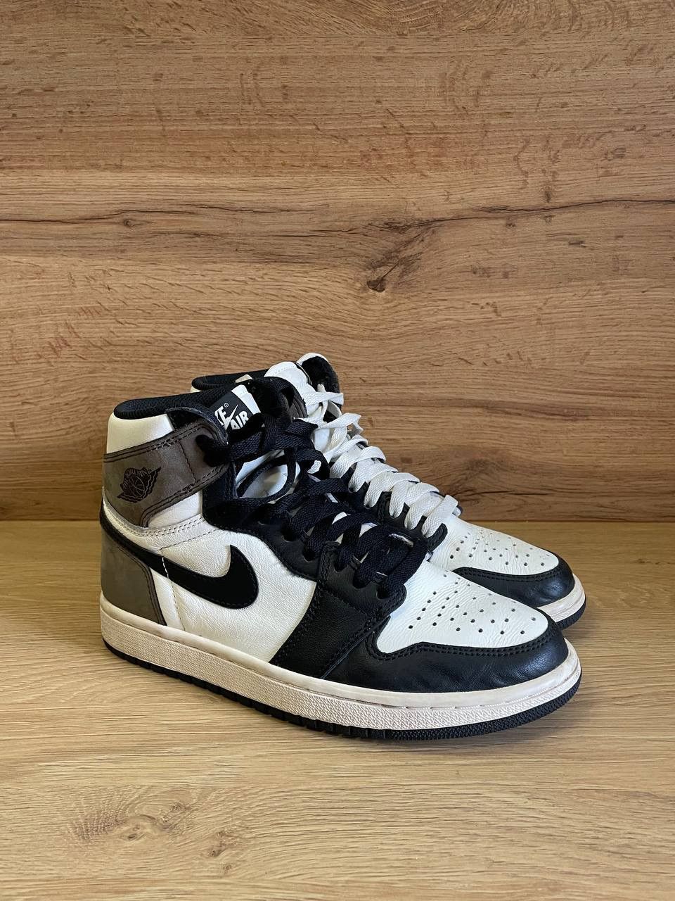 Nike Nike Air Jordan 1 Retro High OG Dark Mocha Size 38 Size US 5.5 / EU 38 - 1 Thumbnail