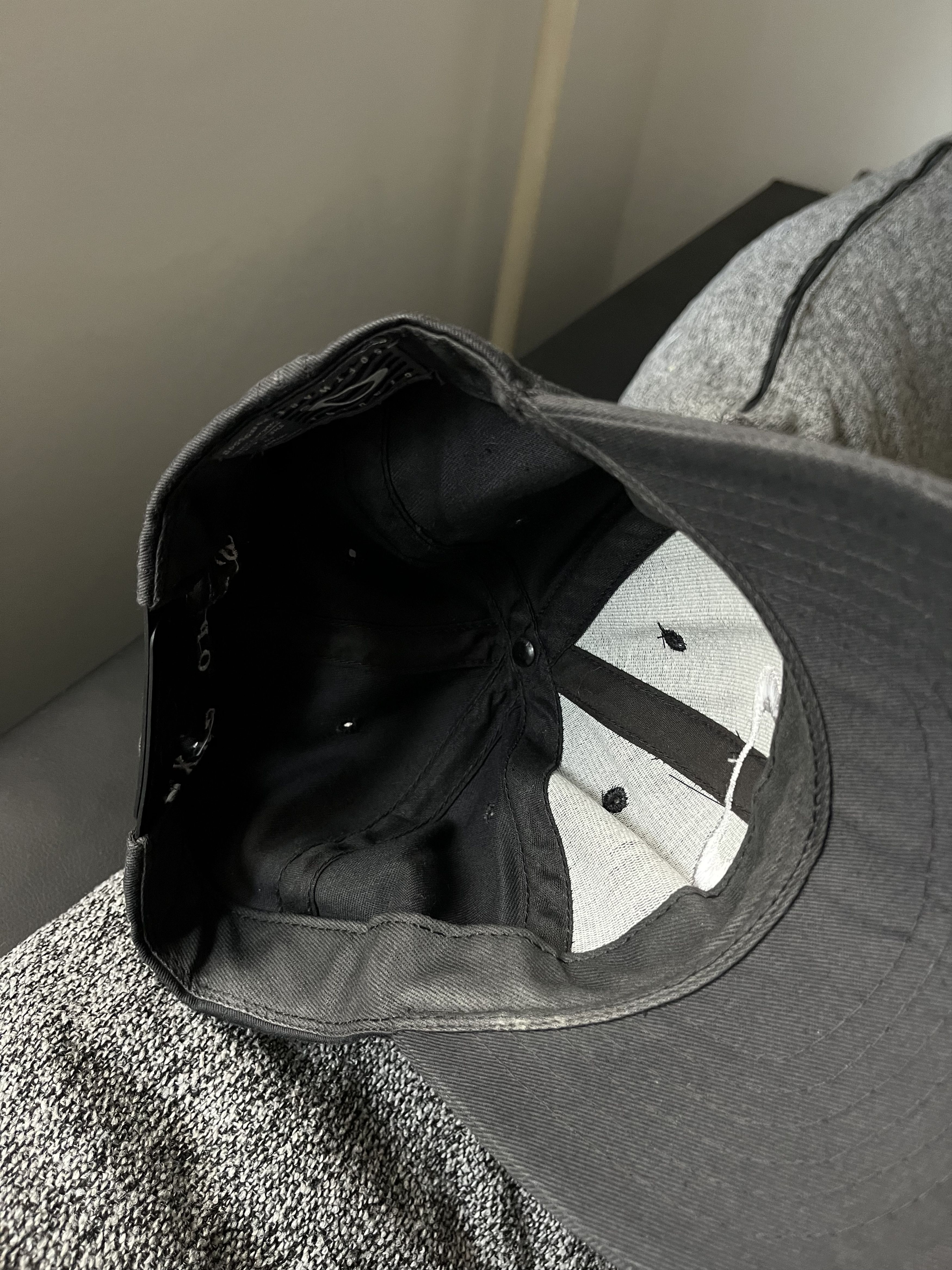 Oakley RARE Vintage Oakley Software Cap – XYZ Optics – Made in USA Size ONE SIZE - 2 Thumbnail