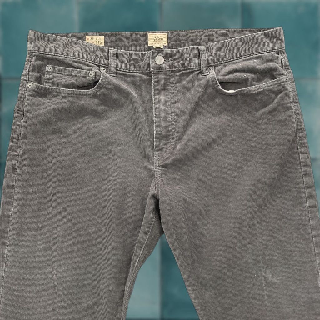 J.Crew J.CREW 770 Corduroy Pants Mens 38x32 Gray Slim Straight Stretch 5-Pocket Casual Beltless Zip Front Front Flat Front Pockets City Preppy Mens Size US 38 / EU 54 - 1 Thumbnail
