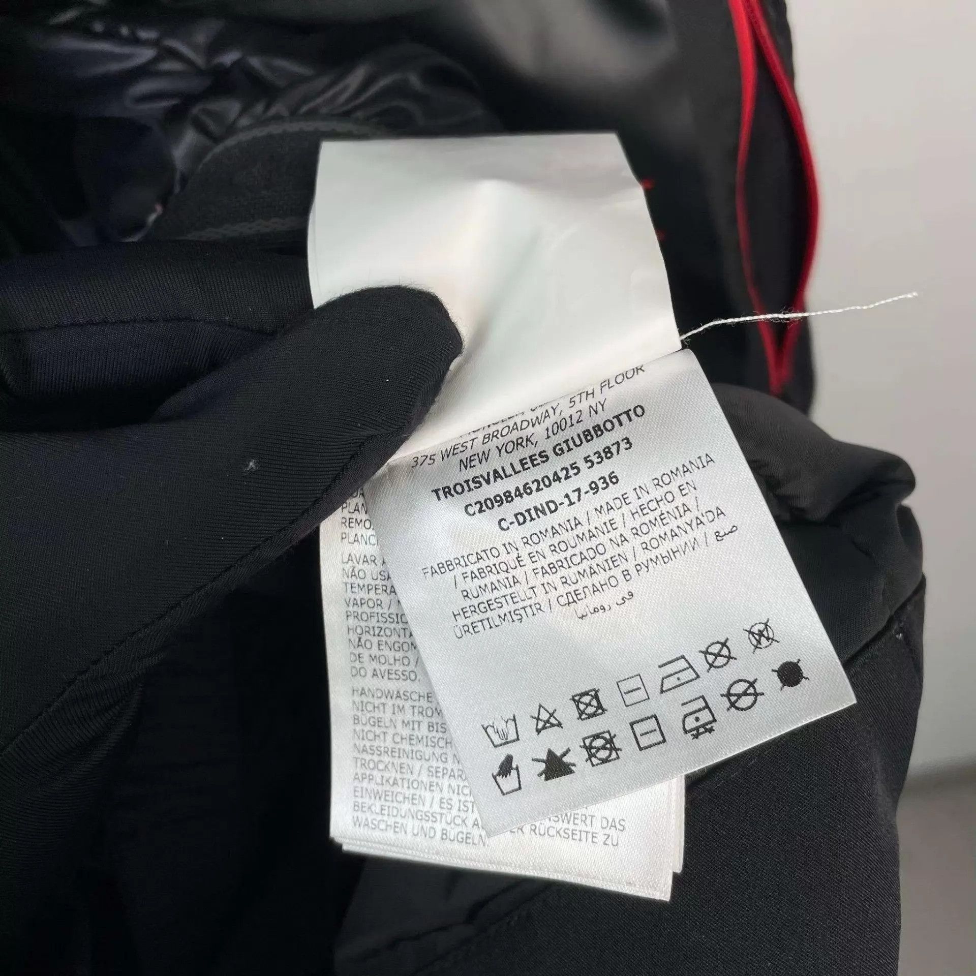 Moncler Moncler Black Padded Ski Jacket Size 0 260301LCC8X05 Size XS / US 0-2 / IT 36-38 - 5 Thumbnail