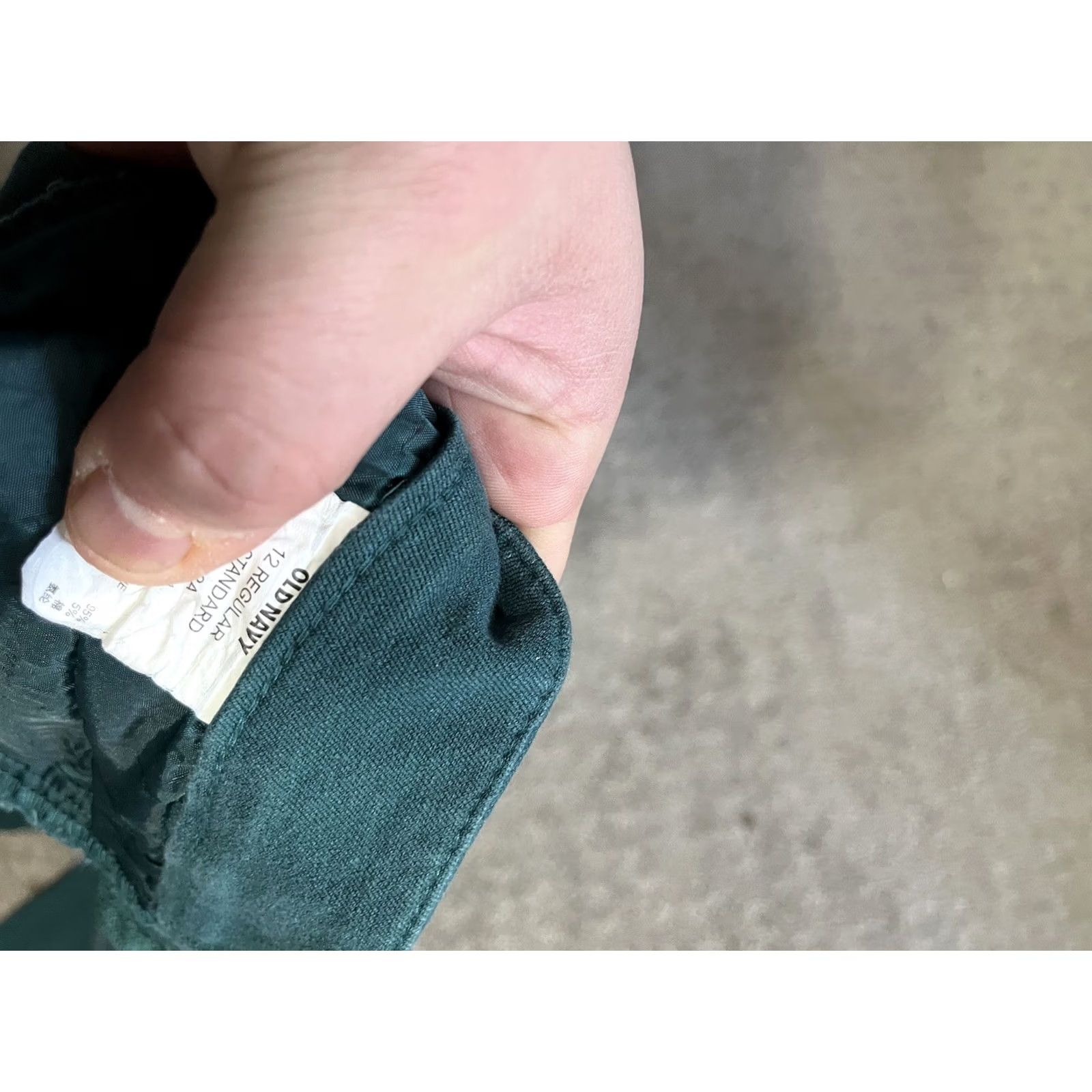 Old Navy Old Navy Pixie Pants Women Size 12 Green Cropped Capri Slim High Rise Capris, 21 Inseam, Cotton Blend, Button Fly, Pockets, Regular, Women Size 34" / US 12 / IT 48 - 6 Thumbnail