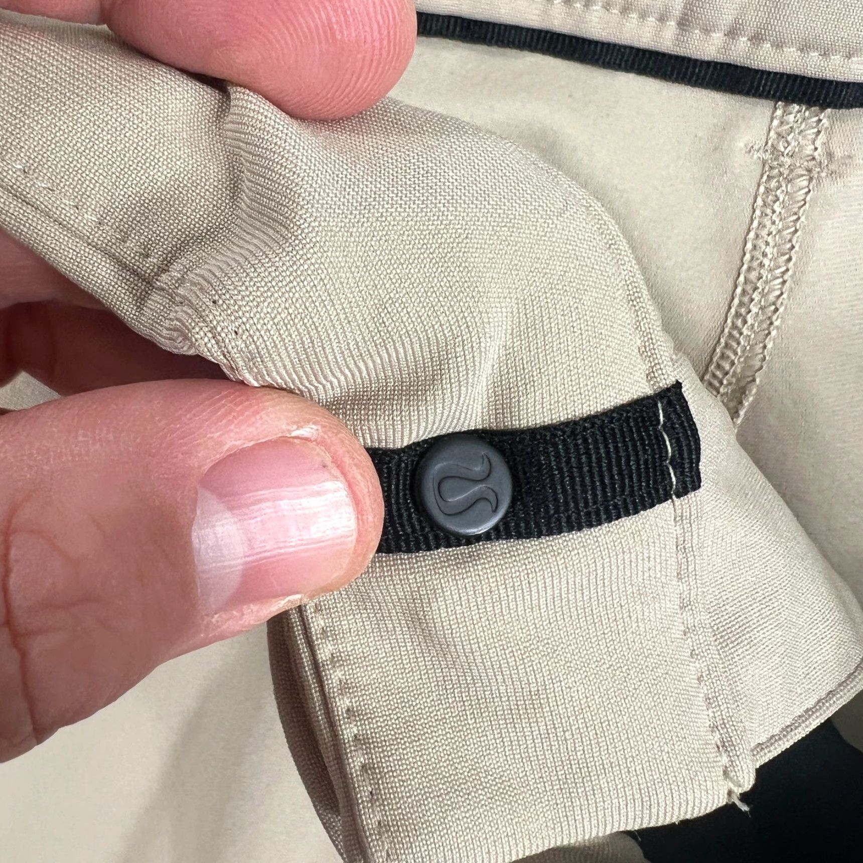 Lululemon Lululemon Mens ABC Commission Pants 38 Beige Classic Fit Stretch Athletic Pants Shirt? Size US 38 / EU 54 - 7 Thumbnail