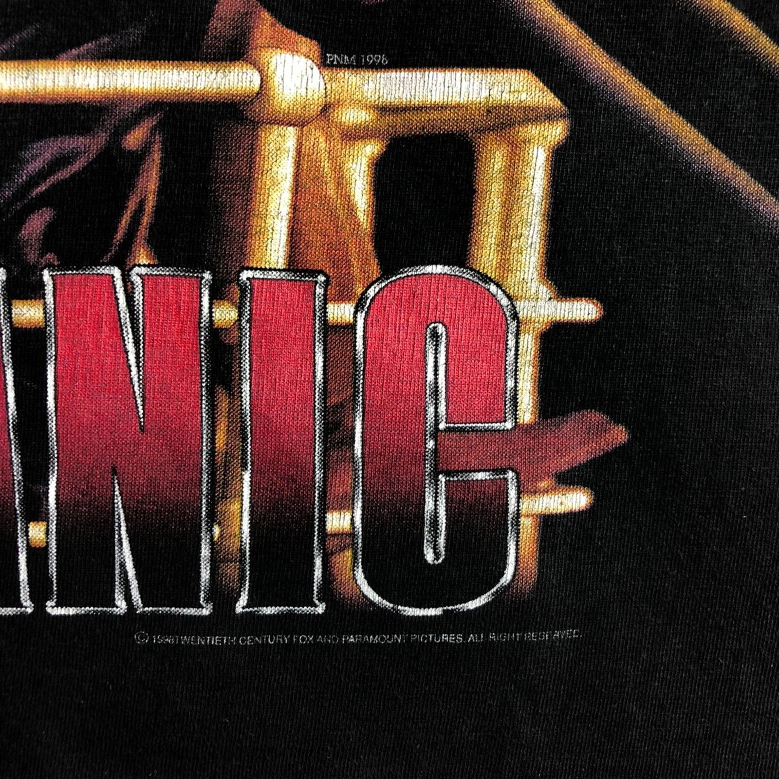 Rap Tees 1998 Titanic Movie T-Shirt Size US S / EU 44-46 / 1 - 6 Thumbnail