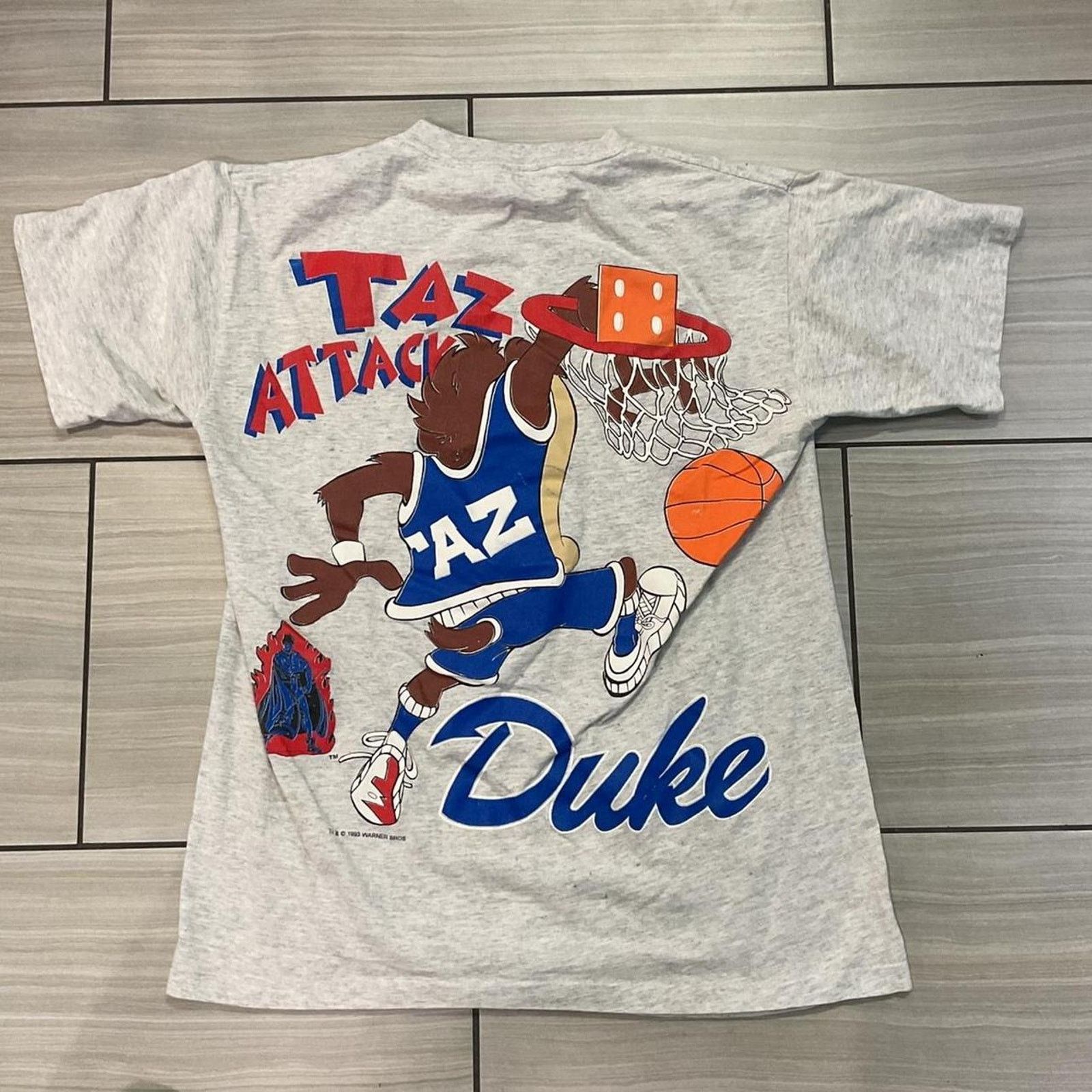 1990s Vintage Taz tasmanian devil duke basketball t-shirt