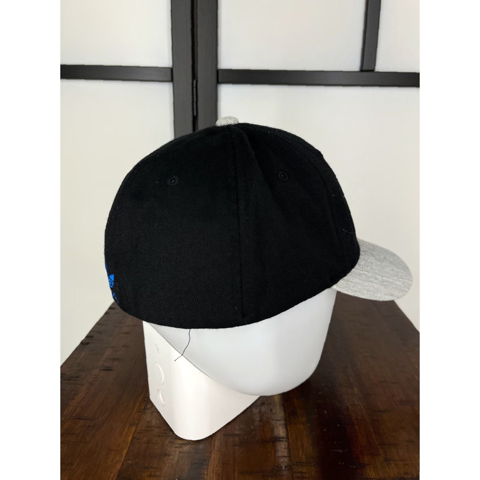 Adidas adidas Hat Cap Fitted Adult One Size Black Embroidered Acrylic Wool Blend Twill Baseball Cap Men Logo Outdoor Casual 90s, Vintage Mens Size ONE SIZE - 7 Thumbnail