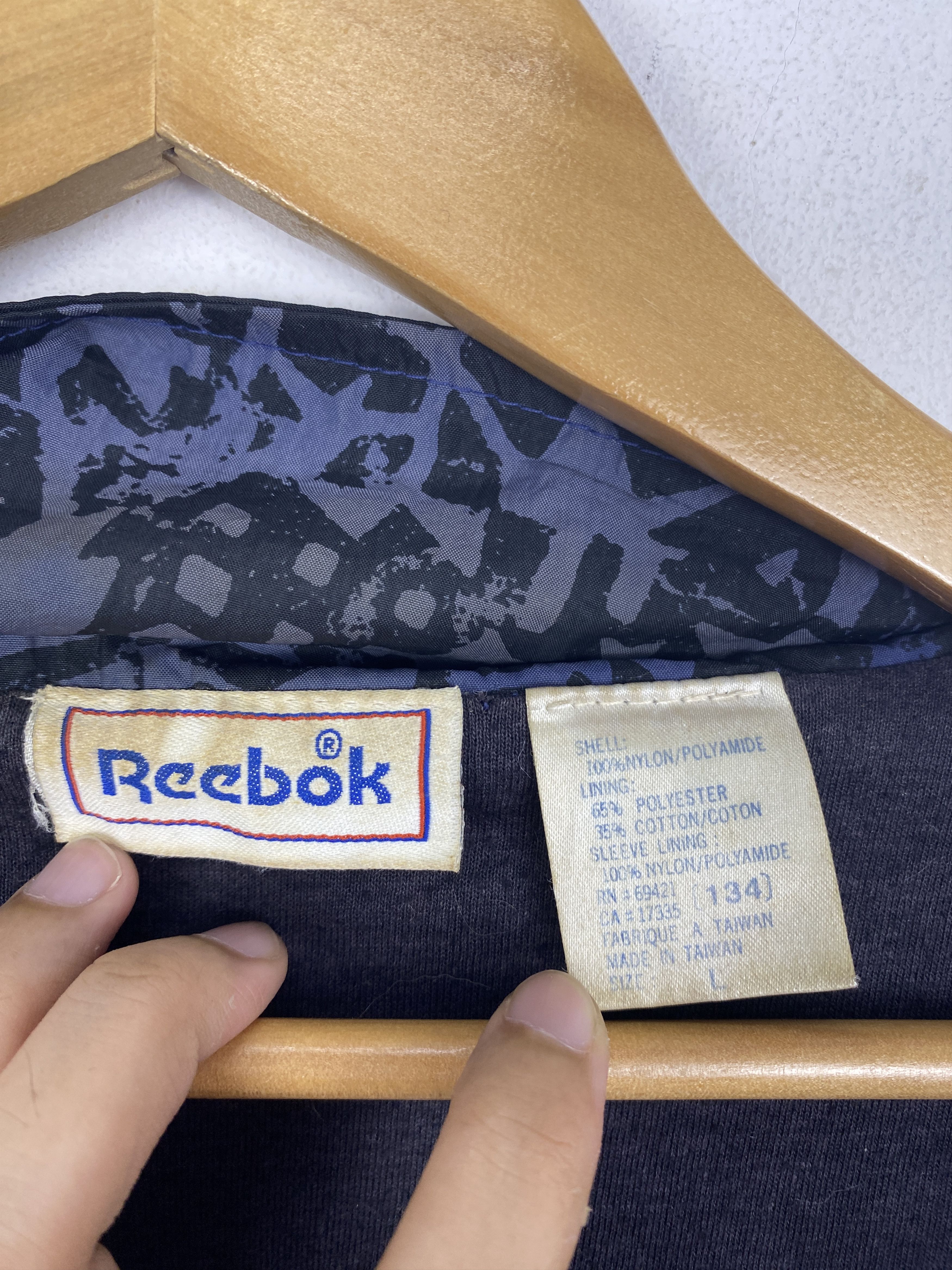 Reebok 80s Vintage Reebok Sportwear Zipper Up Light Jacket AH0082 Size US L / EU 52-54 / 3 - 5 Thumbnail