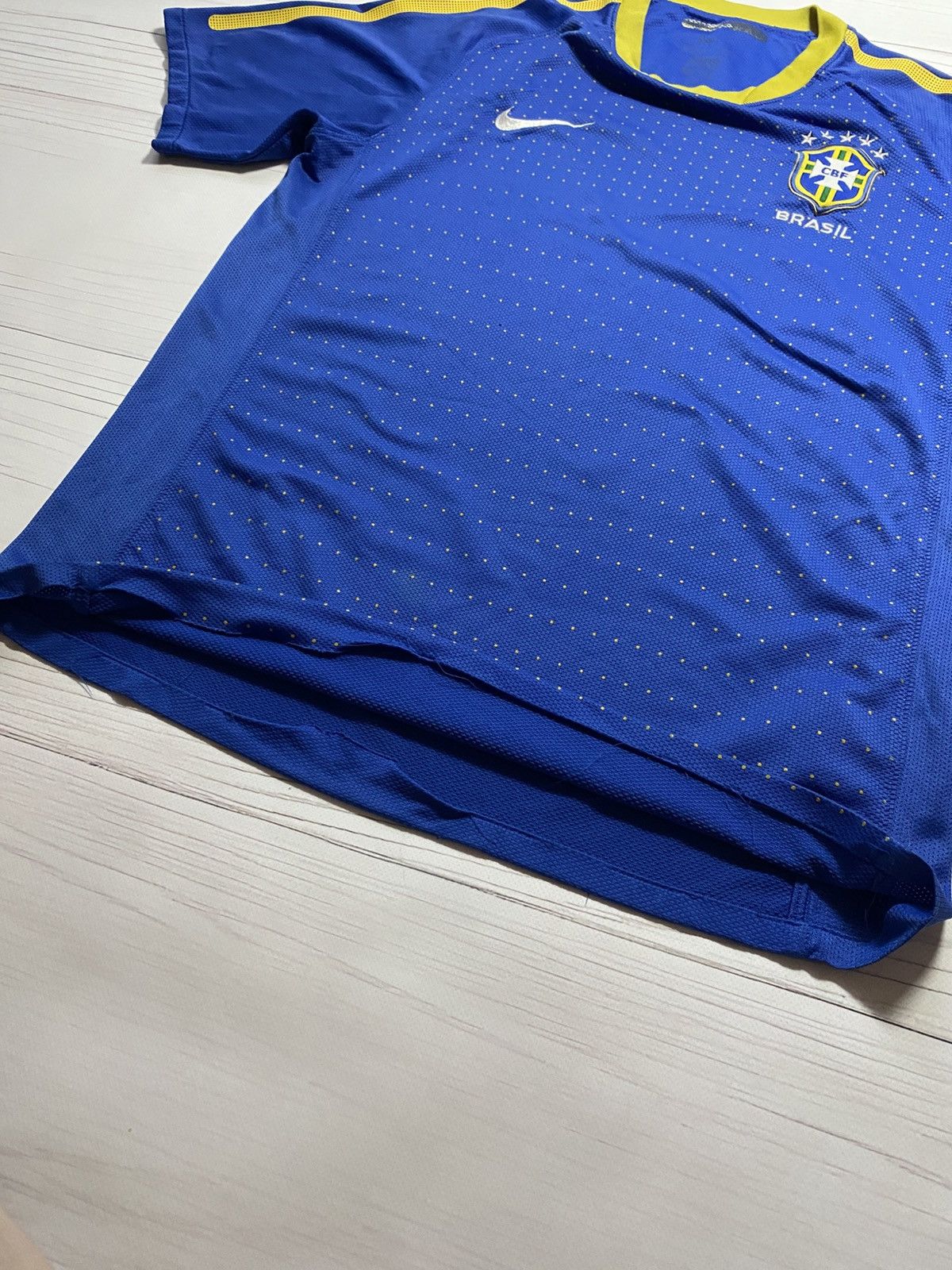 Nike Vintage Nike Brazil 2010 Away football y2k t shirt jersey Size US M / EU 48-50 / 2 - 16 Thumbnail