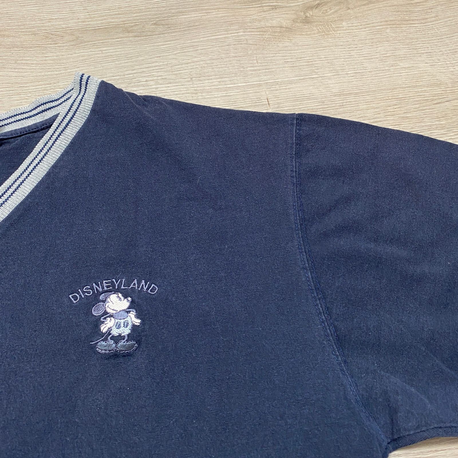 Disney × Vintage VTG Disneyland Mickey Mouse Embroidered V Neck Shirt Large Size US L / EU 52-54 / 3 - 2 Thumbnail