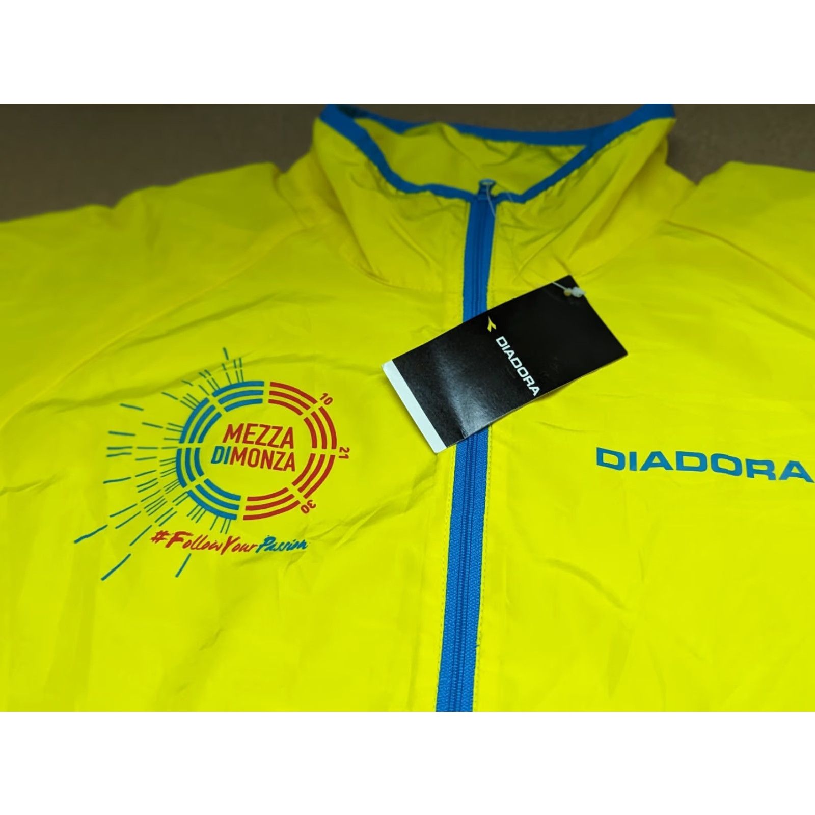Diadora DIADORA Windstopper Mens Jacket Size Medium Lightweight Full Zip Sport Yellow Jacket Mens Windbreaker Athletic Shirt? Size US M / EU 48-50 / 2 - 4 Thumbnail