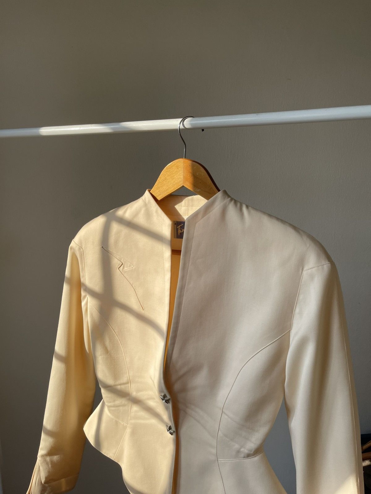 Grailed Rare 1989 Thierry Mugler Lightning Star Button Jacket 11 Size S / US 4 / IT 40 - 4 Thumbnail