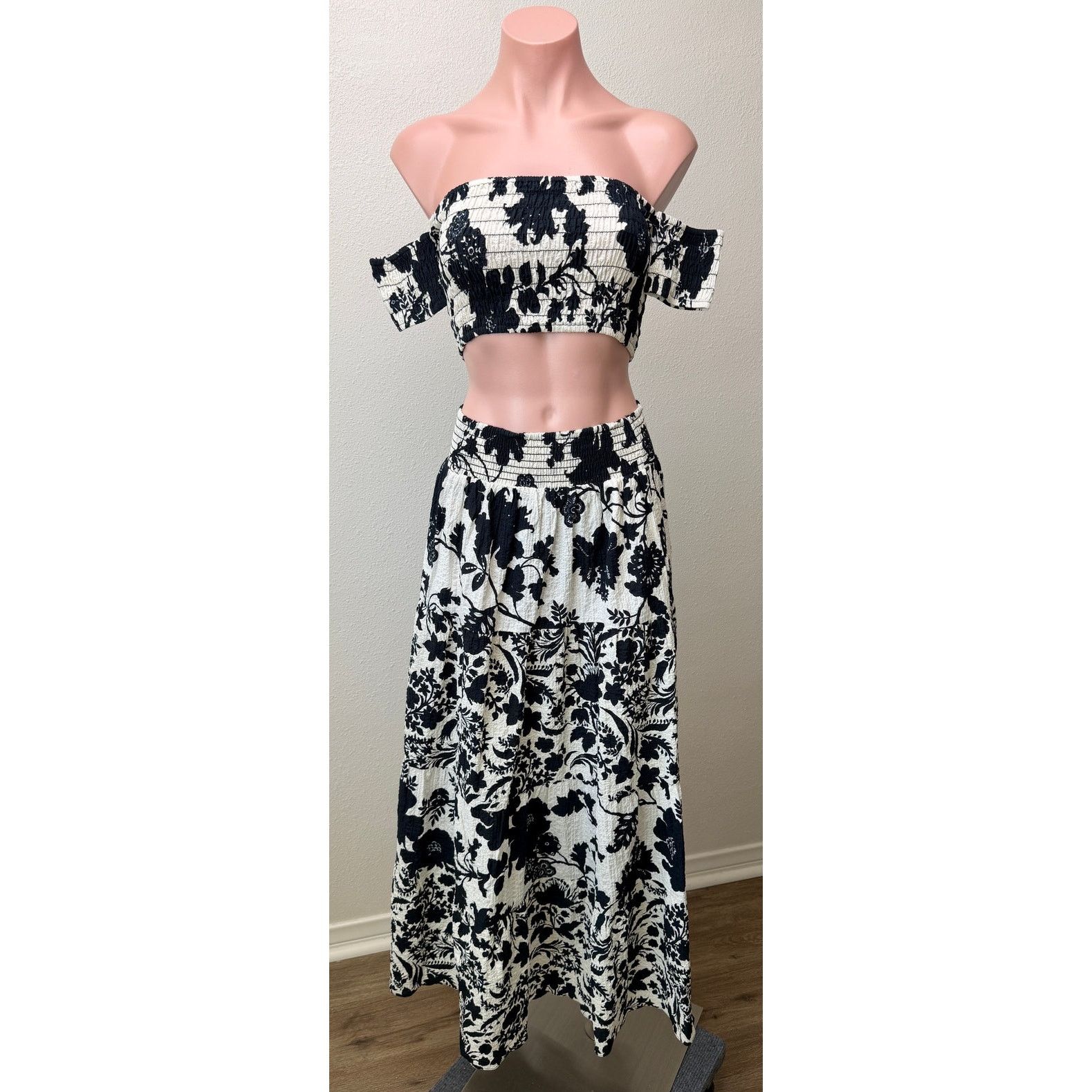 MISA Los Angeles NWT Misa Los Angeles Womens Black White Floral Set XS Size XS / US 0-2 / IT 36-38 - 1 Thumbnail