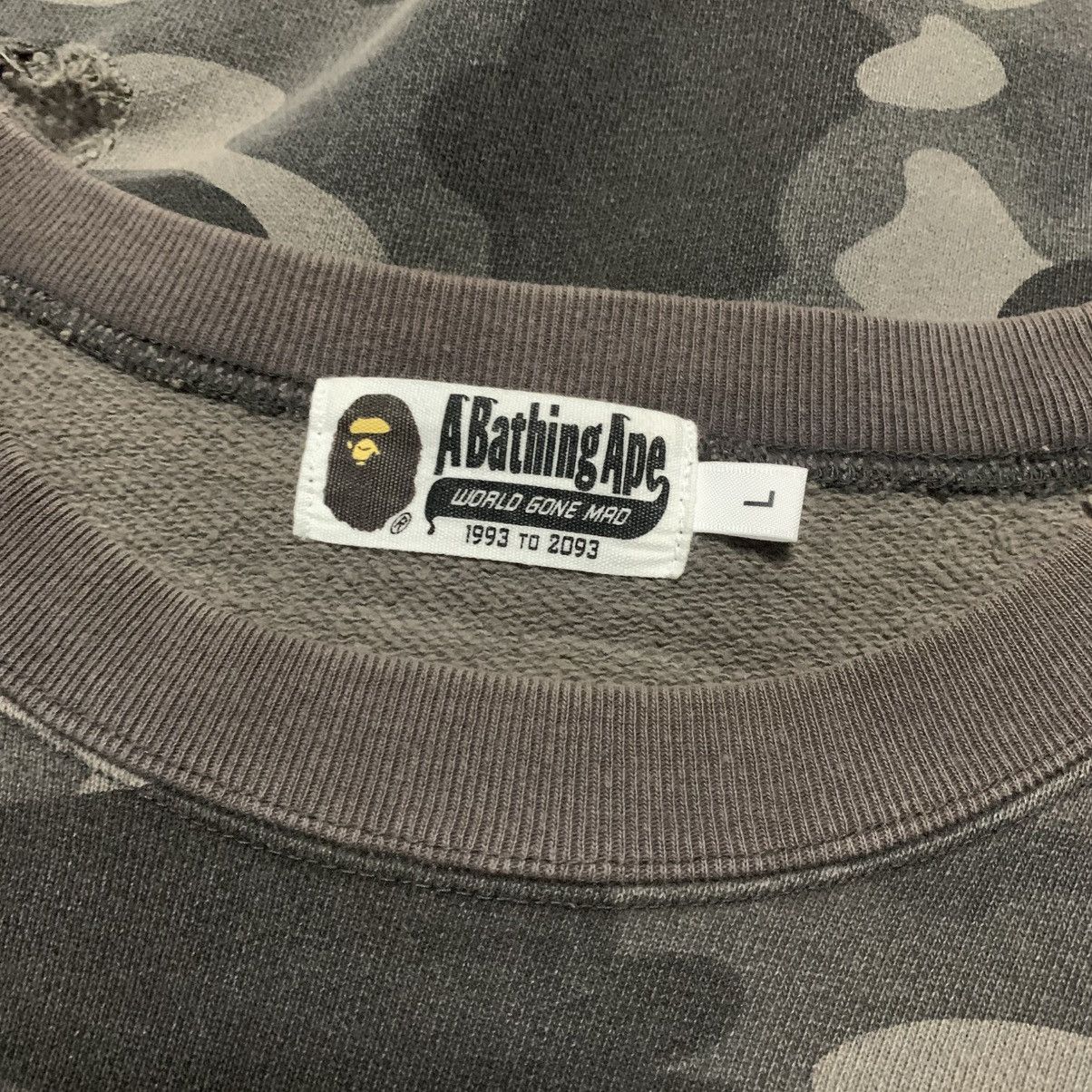 Bape Bape Large Grey Camo Oversized Sweatshirt Distressed Bathing Size US L / EU 52-54 / 3 - 7 Thumbnail