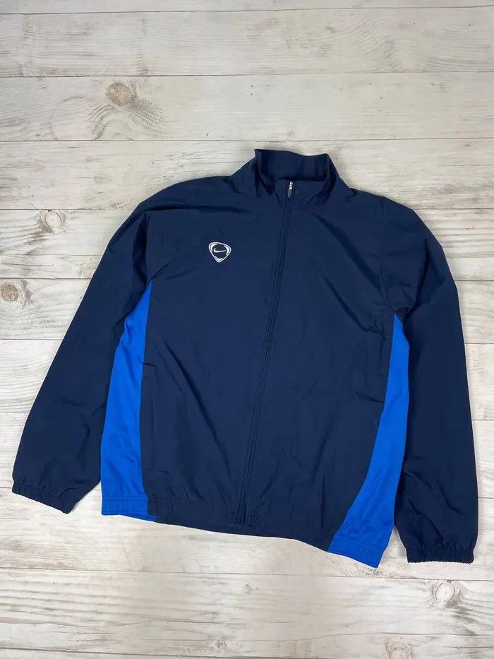 Nike Vintage Nike Track Nylon Jacket 00s Y2K Swoosh Size US L / EU 52-54 / 3 - 1 Thumbnail
