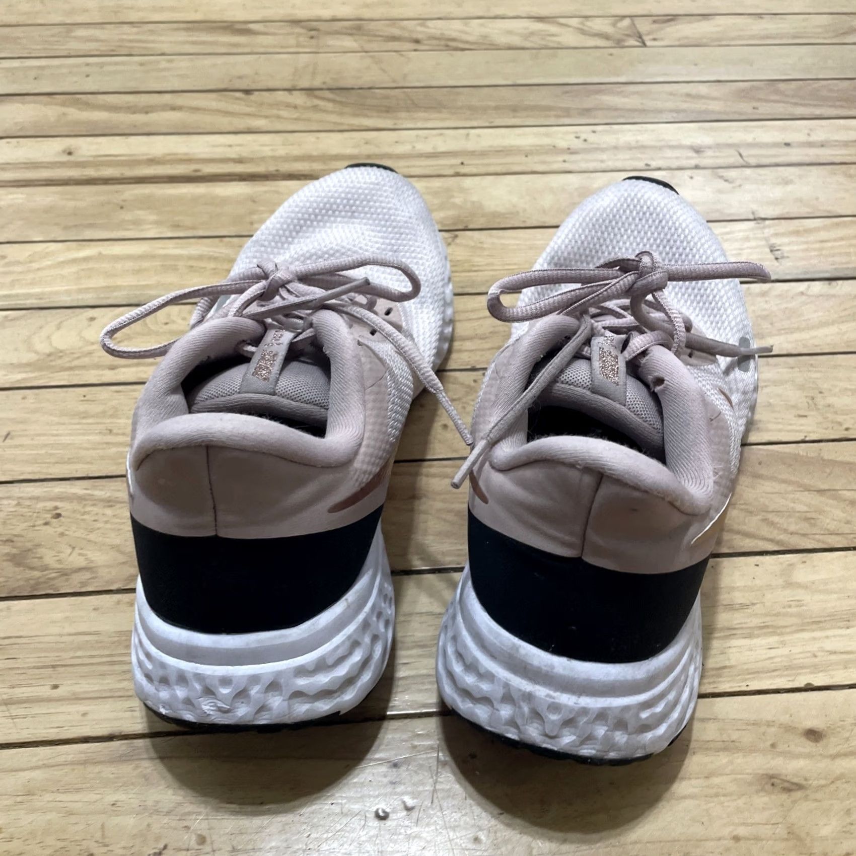 Nike Nike Revolution Running Sneakers Pink Womens 10 Breathable Lace Up Rubber Low Top Athletic Casual Sports Shoes Cap Rose 2021 Womens Size US 10 / IT 40 - 3 Thumbnail