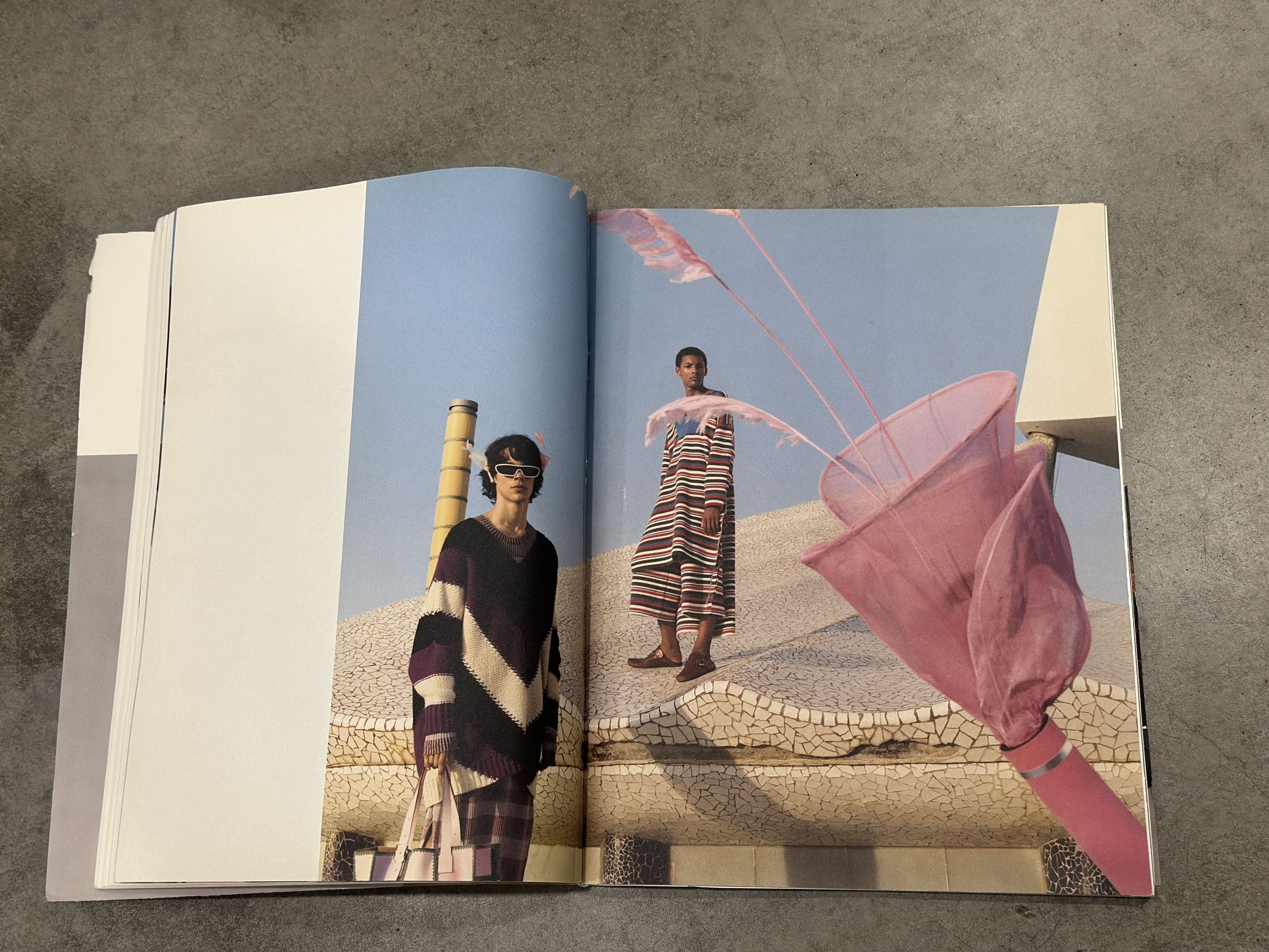 Loewe Eye/LOEWE/You Issue 8 Christmas 2019 Size ONE SIZE - 4 Thumbnail