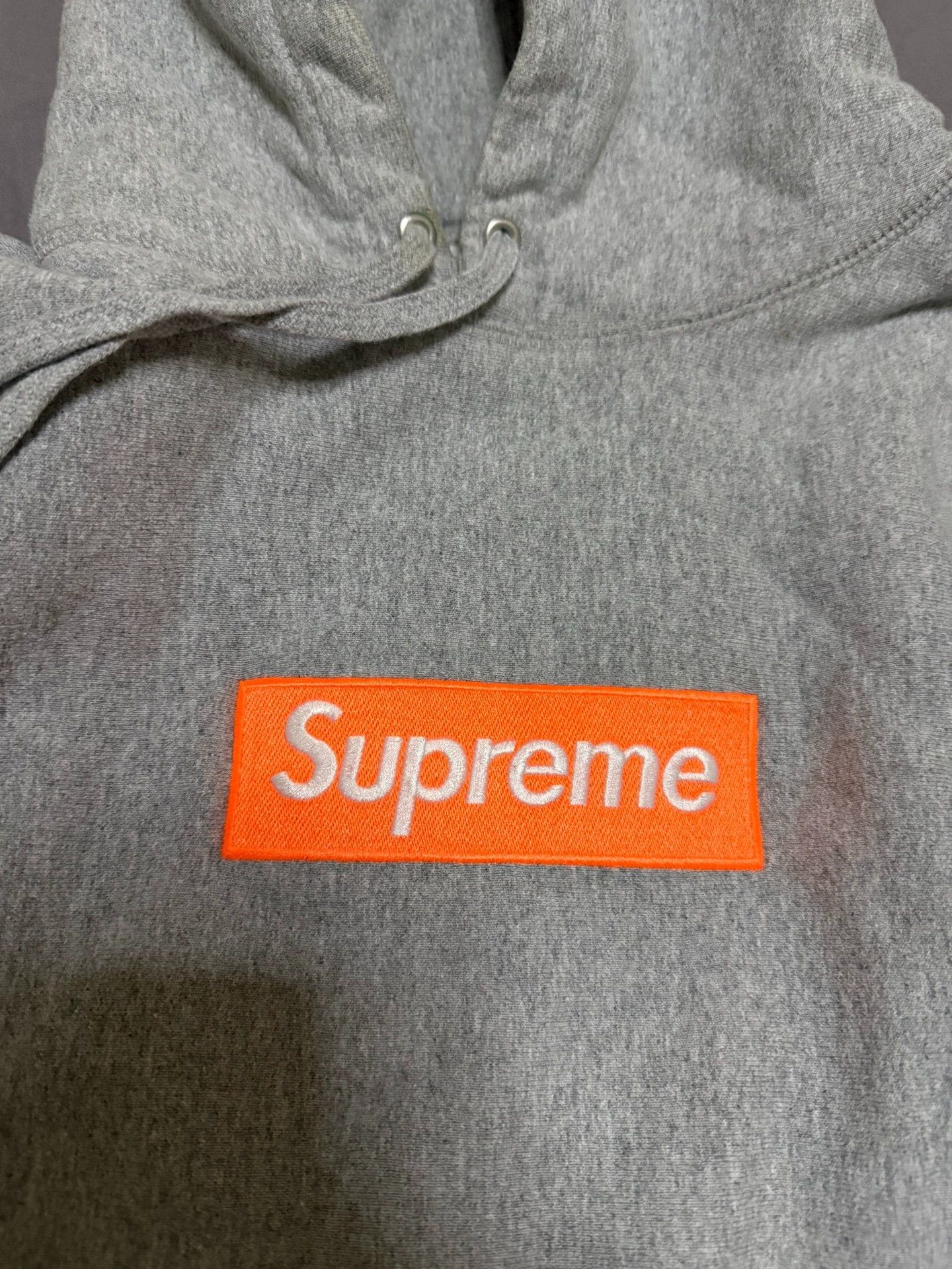 Supreme Supreme FW17 Box Logo Hoodie Gray Orange Sz M Size US M / EU 48-50 / 2 - 3 Thumbnail