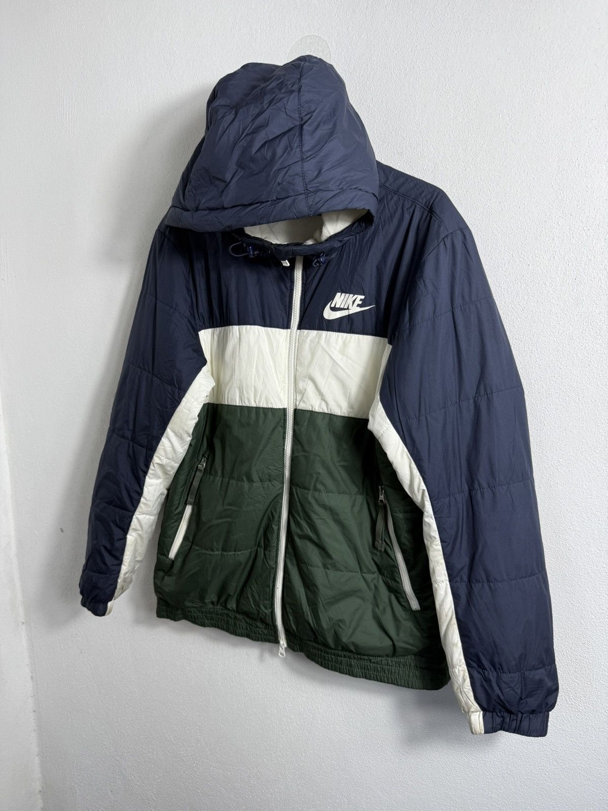 Nike NIKE PUFFER JACKET MULTI COLOR WINTER COMING Size US L / EU 52-54 / 3 - 3 Thumbnail