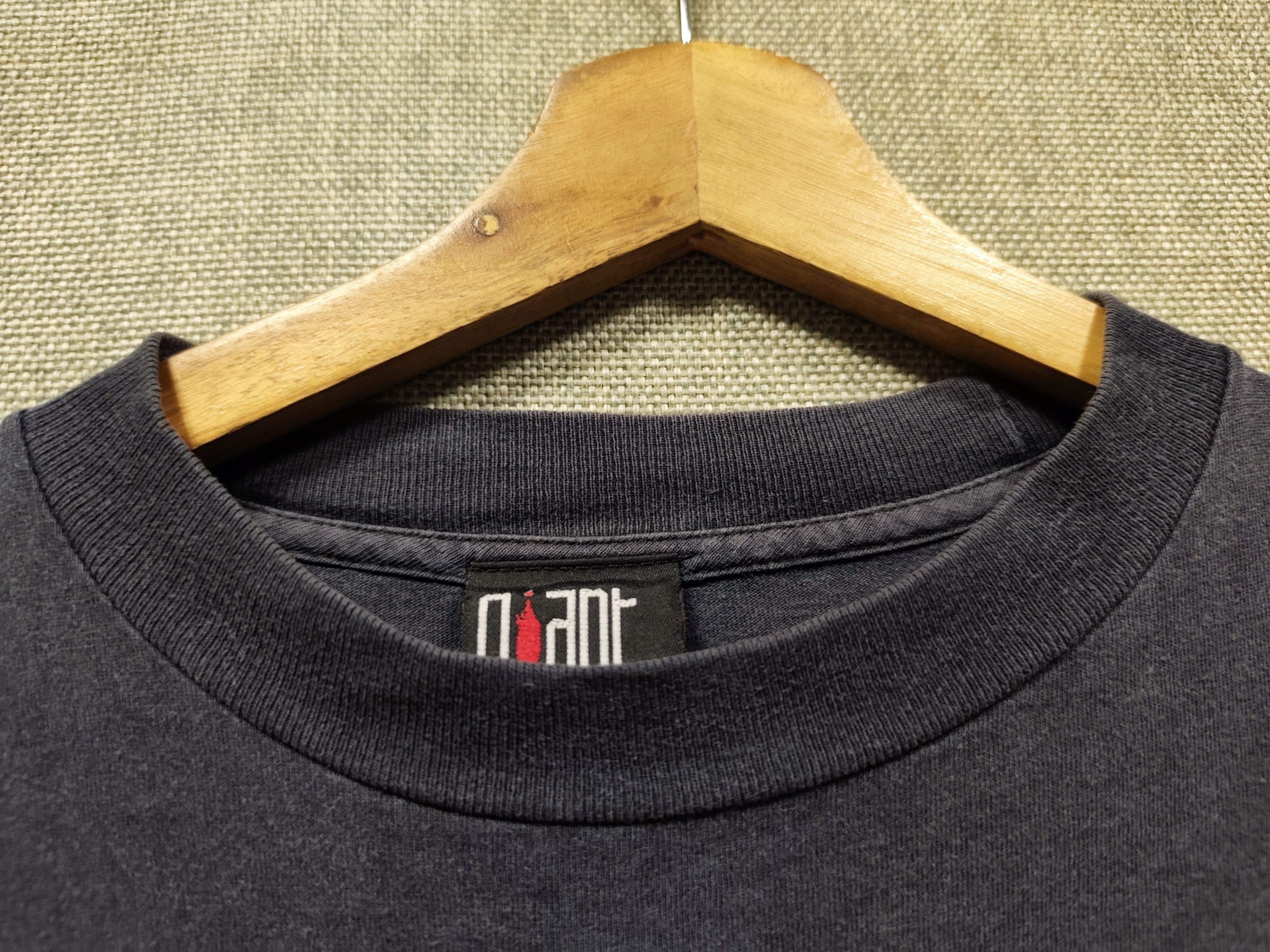 Giant × Nirvana vintage 1995 t shirt kurt cobain memorial tag giant Size US M / EU 48-50 / 2 - 7 Thumbnail