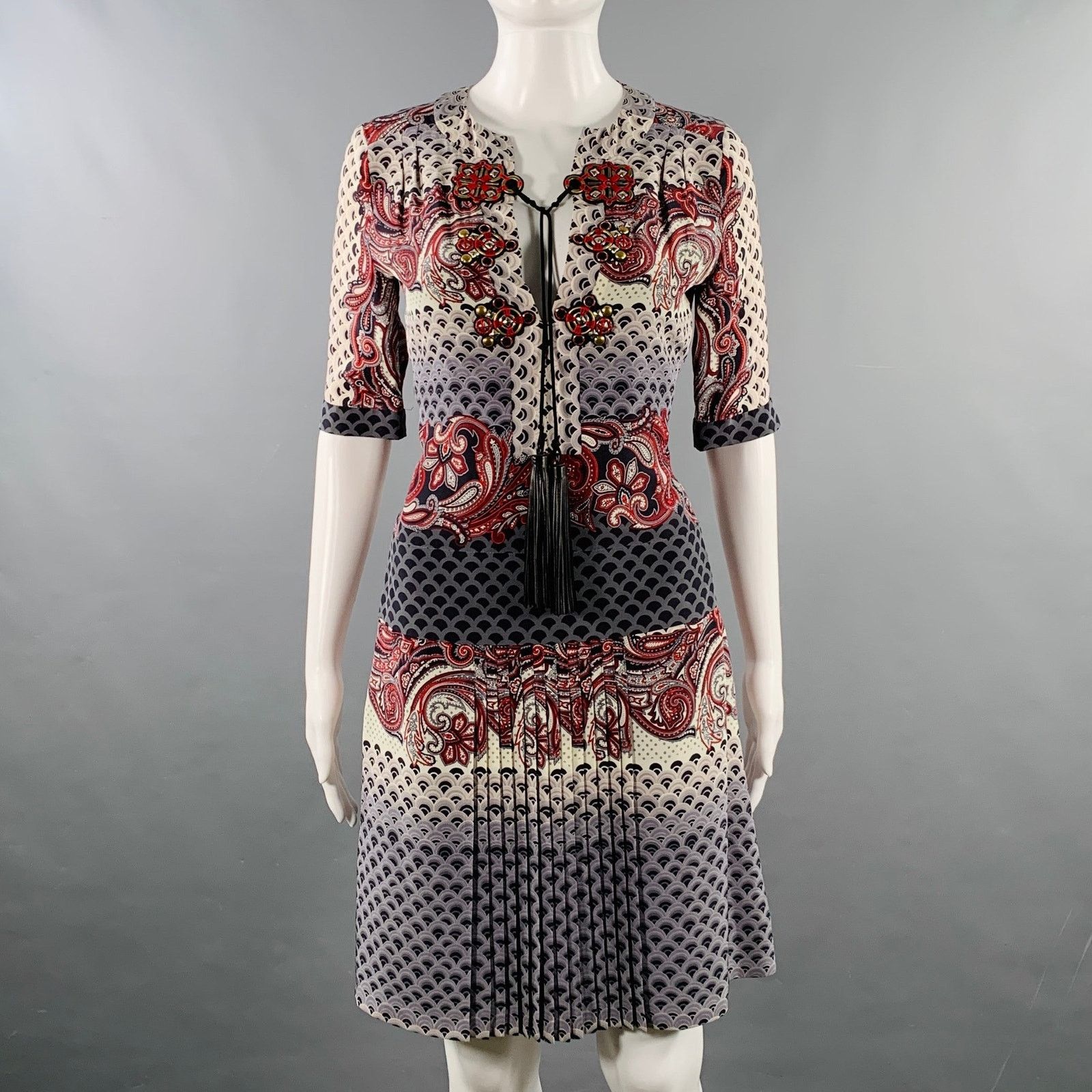 Gucci GUCCI Size 4 Multi Color Silk Chinoiserie Pleated Dress Size S / US 4 / IT 40 - 1 Thumbnail