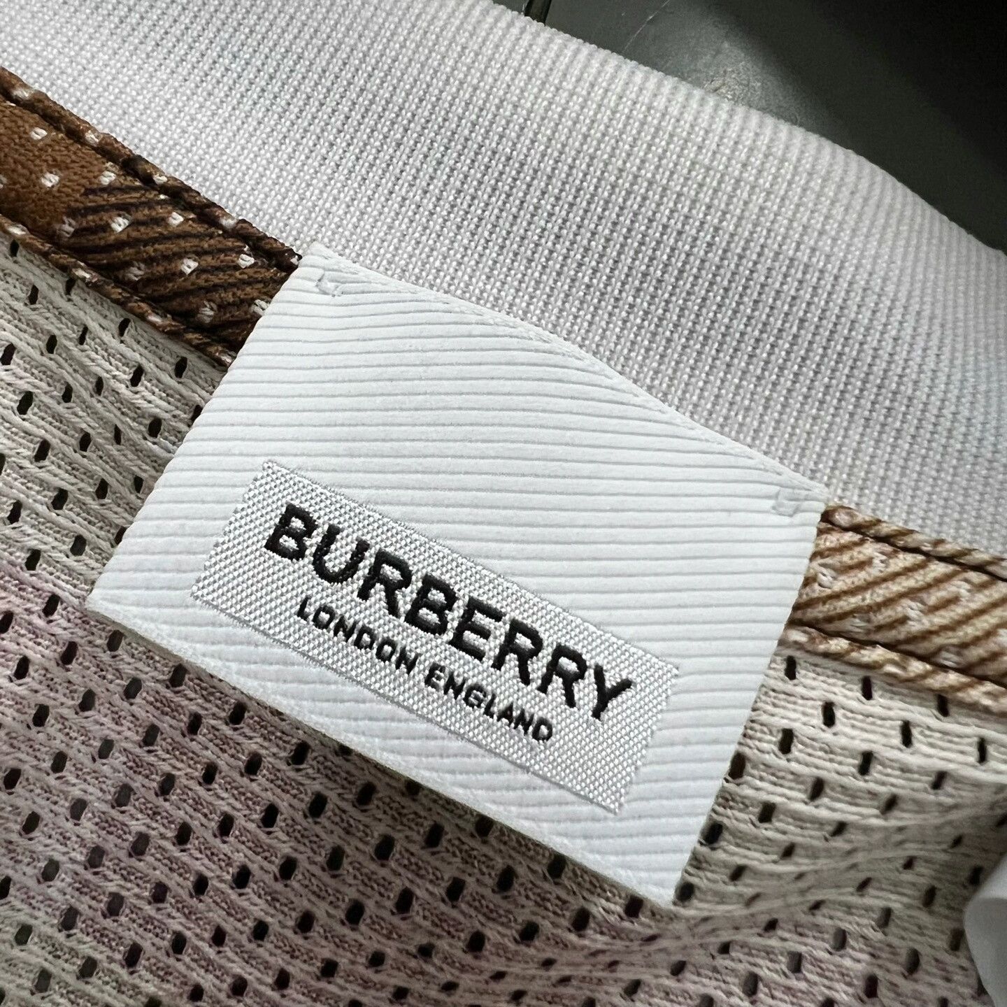 Burberry Burberry Check Round Neck Mesh Vest Size US M / EU 48-50 / 2 - 4 Thumbnail