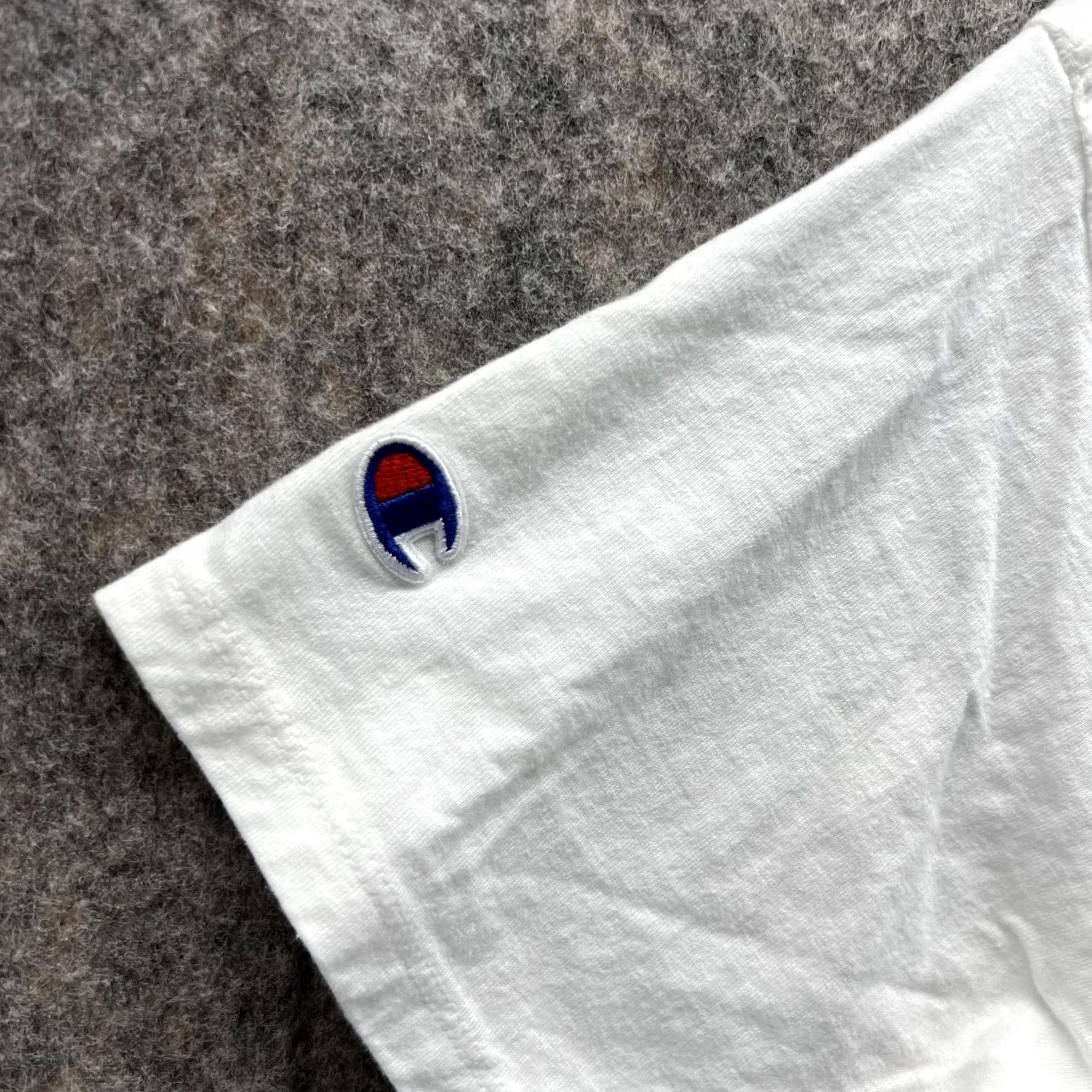 Champion Champion Shirt Men Small Adult White Cotton Crewneck Logo T-Shirt Size US S / EU 44-46 / 1 - 7 Thumbnail