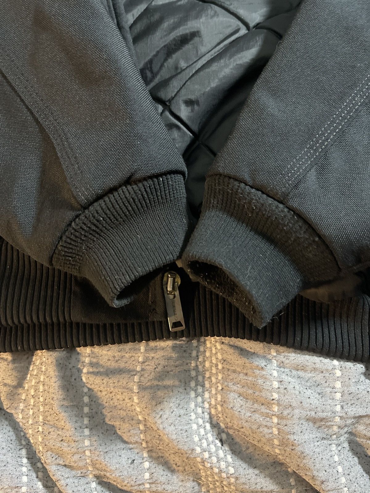 Carhartt × Vintage Vintage Carhartt Black Hooded Jacket - Unique Chest Logo Size US XL / EU 56 / 4 - 4 Thumbnail