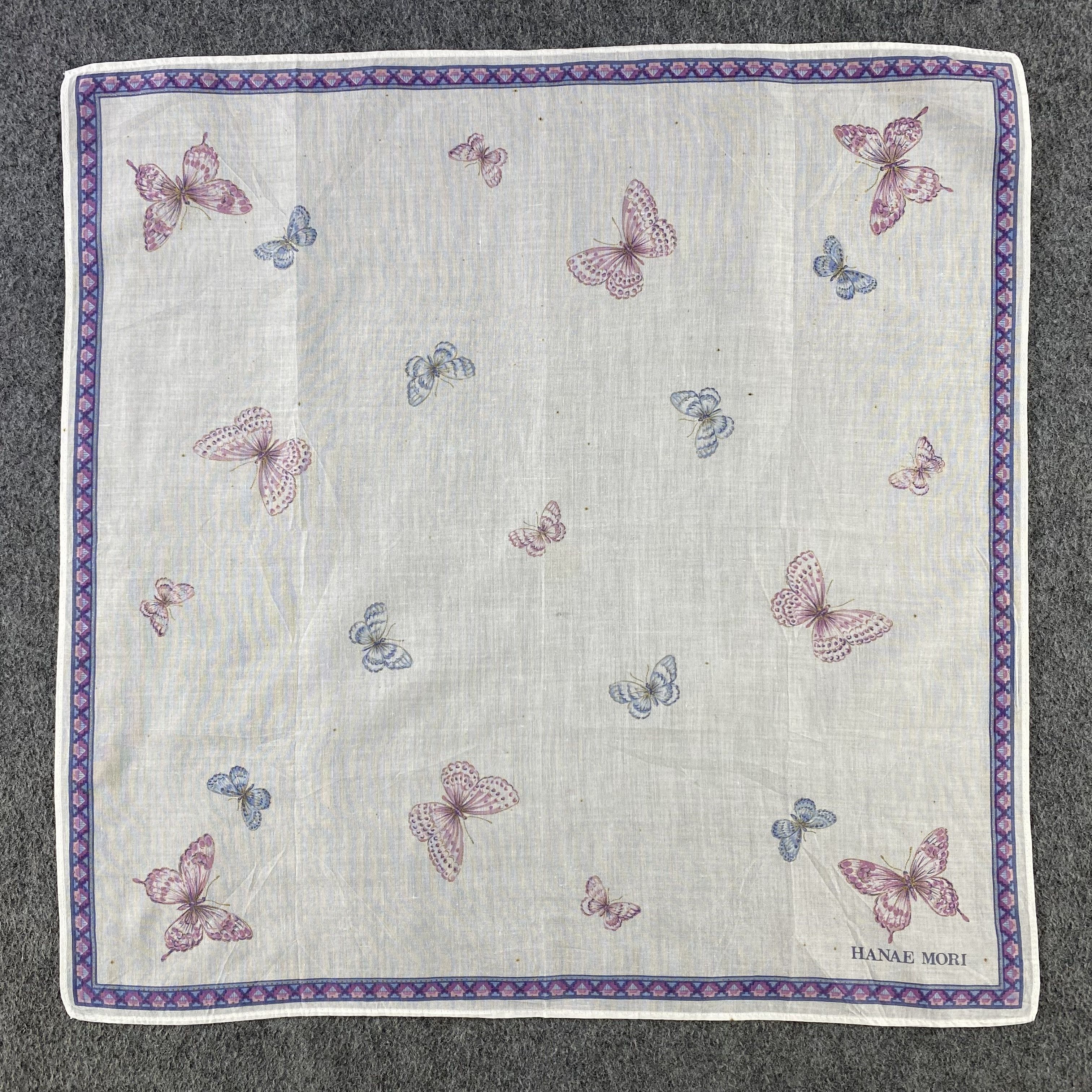 Hanae Mori Hanae Mori Handkerchief/Neckerchief/Bandana HC761 Size ONE SIZE - 1 Thumbnail