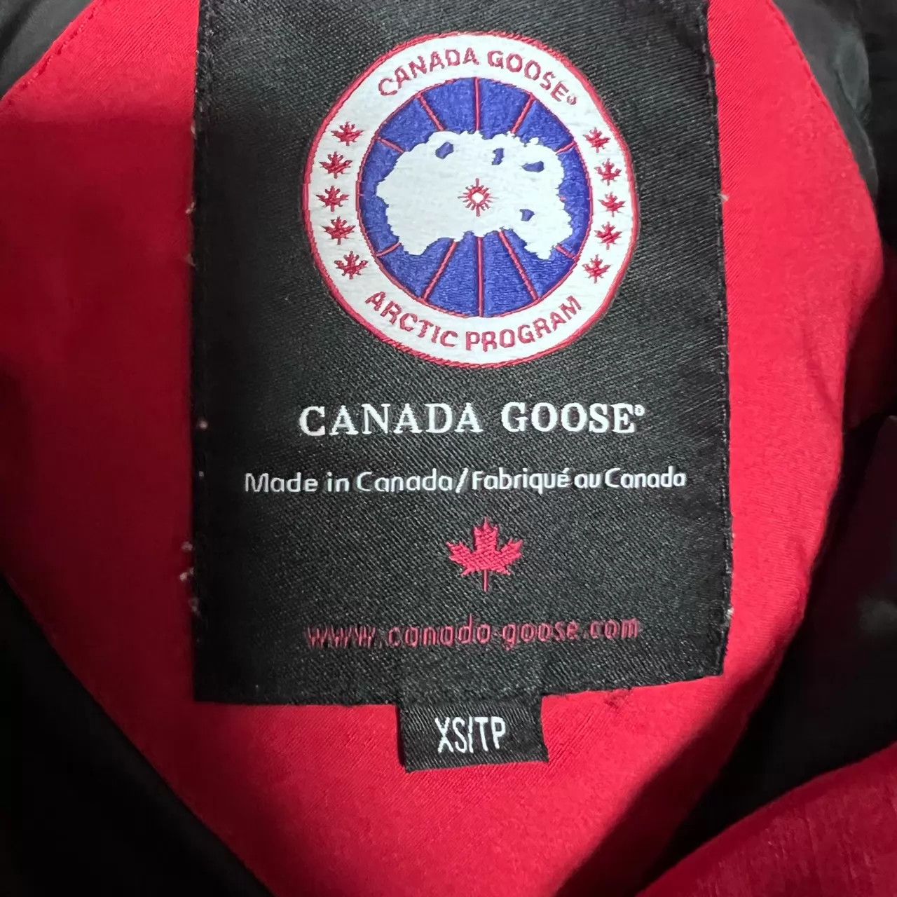 Canada Goose Canada Goose Red Puffer Parka XS Good Condition Size XS / US 0-2 / IT 36-38 - 3 Thumbnail