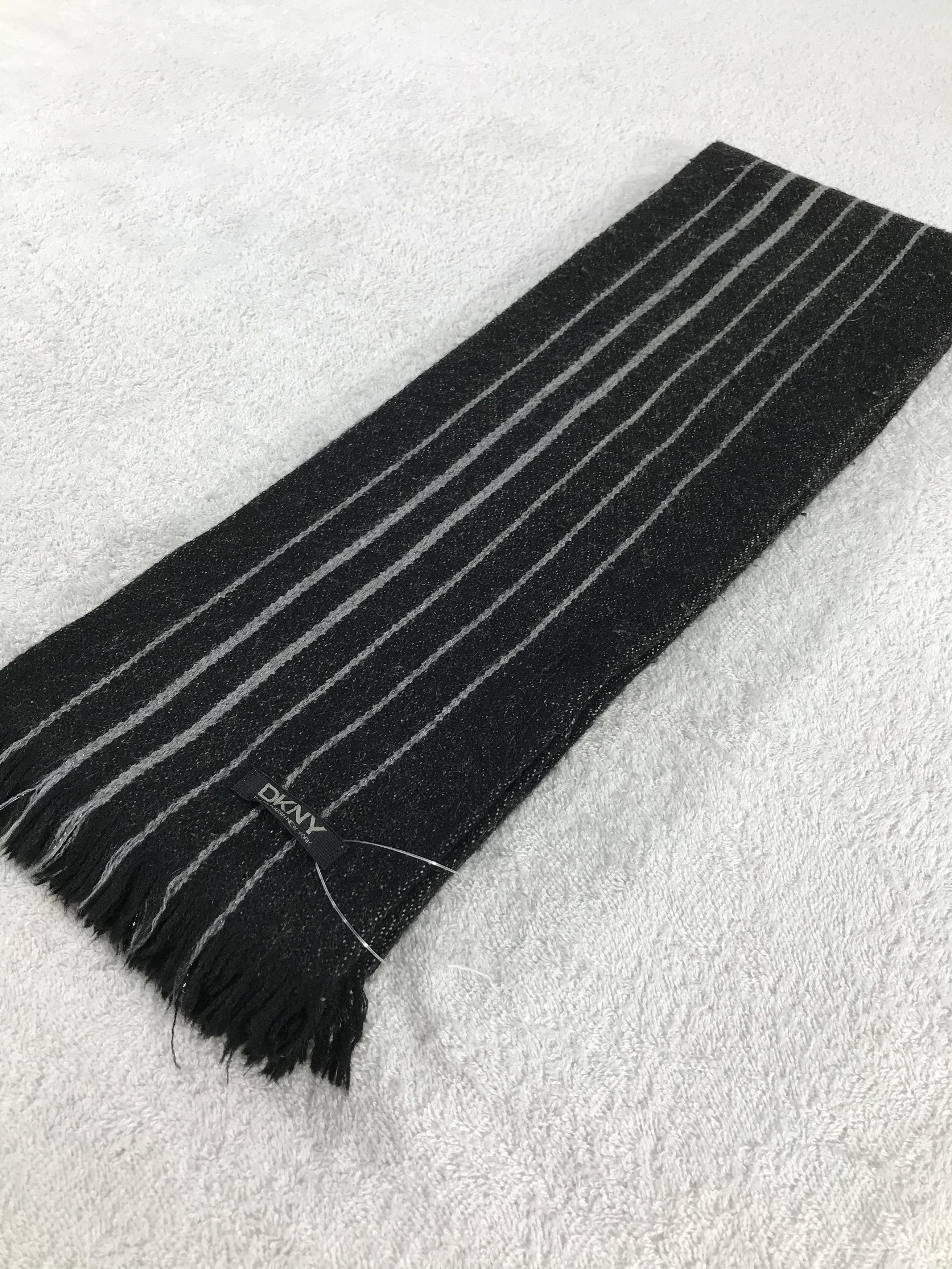 DKNY Scarf / Muffler / Neckwear - WW1497
