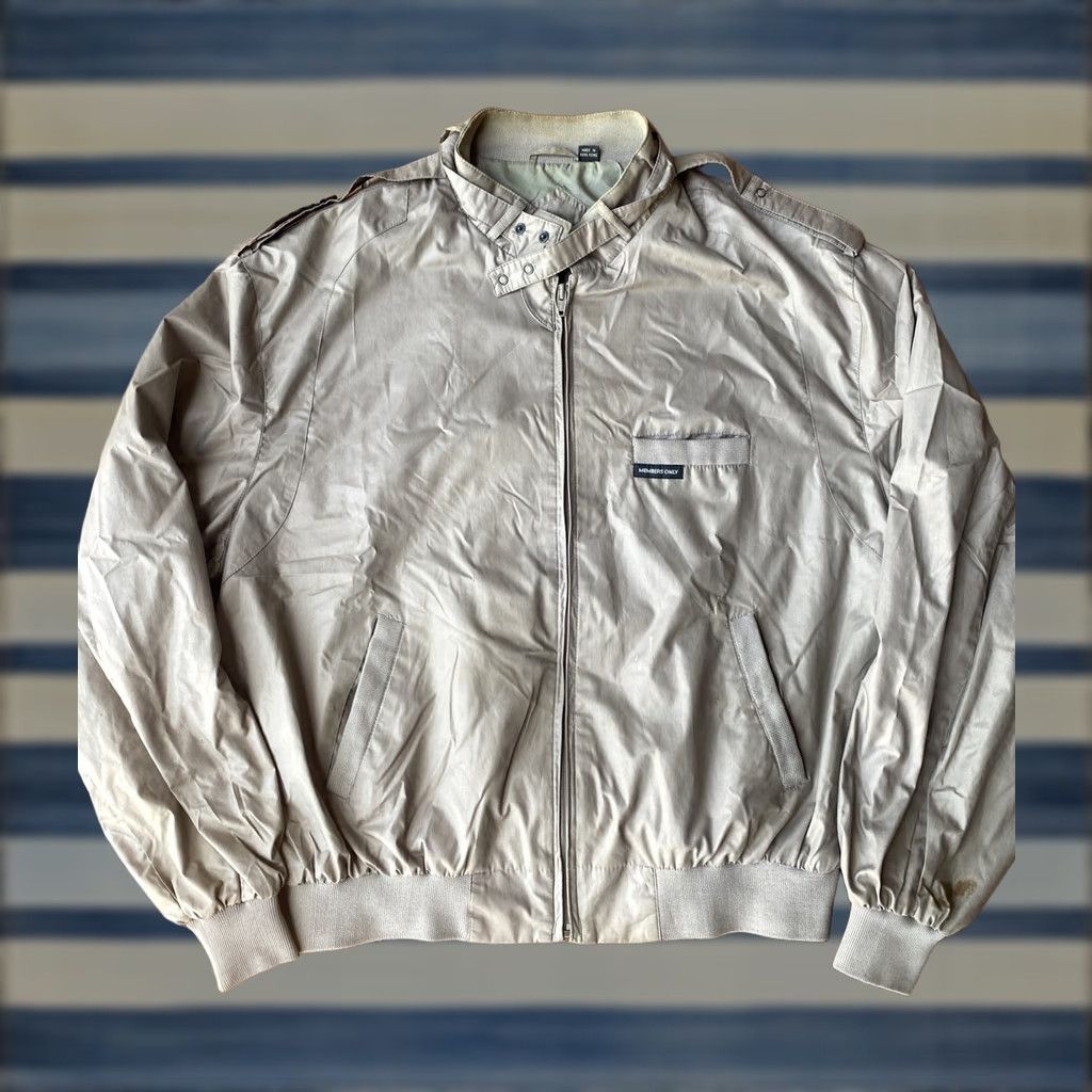 Members Only VINTAGE Members Only Bomber Jacket Cafe Racer Beige Tan 80s Mens 44 Mid-Length Full Zip Pockets Solid Softshell Size US S / EU 44-46 / 1 - 1 Thumbnail