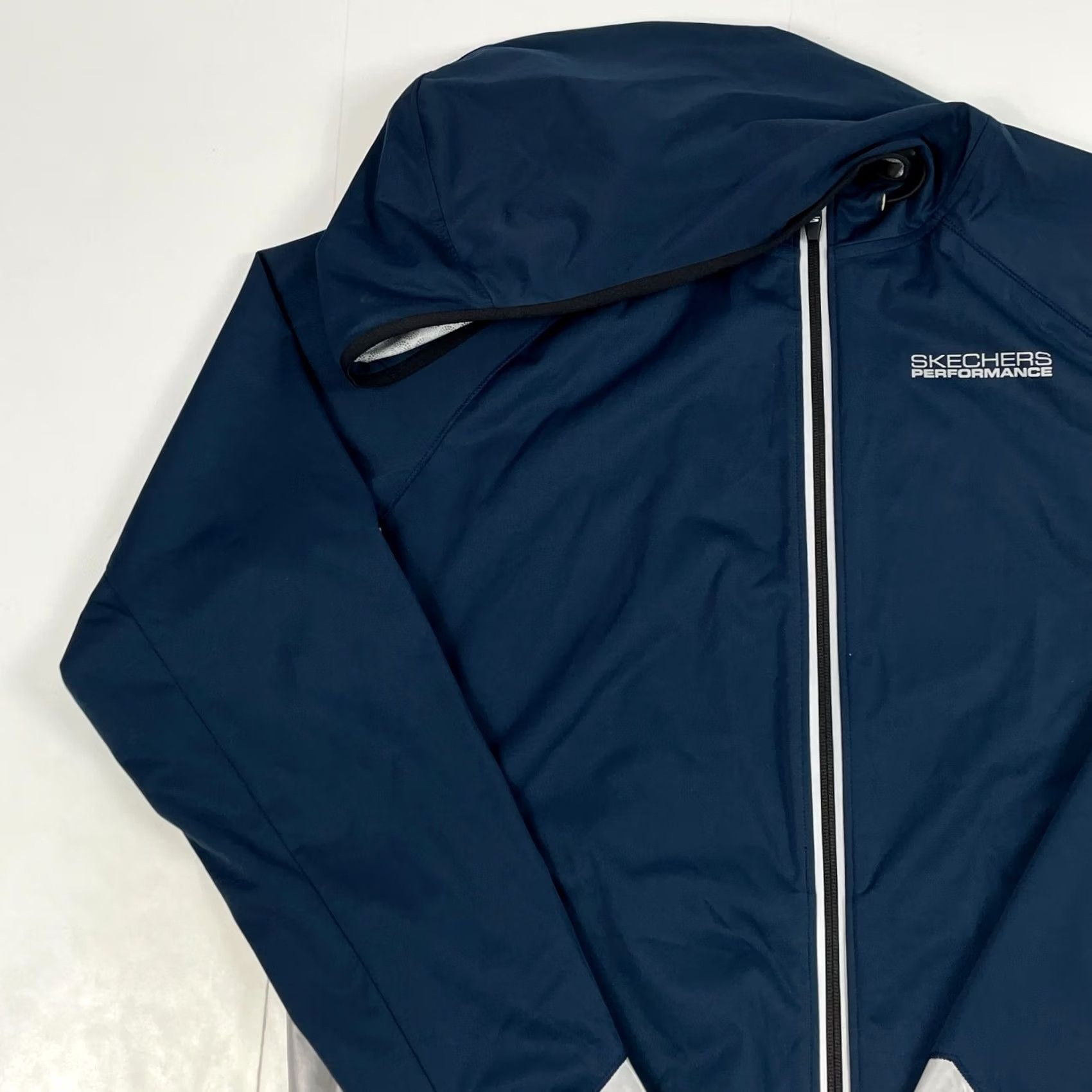 SKECHERS Final Answer: Sketchers Jacket - Men's Medium Blue Go Shield Performance Hooded Hiking Fishing Run Size US M / EU 48-50 / 2 - 2 Thumbnail