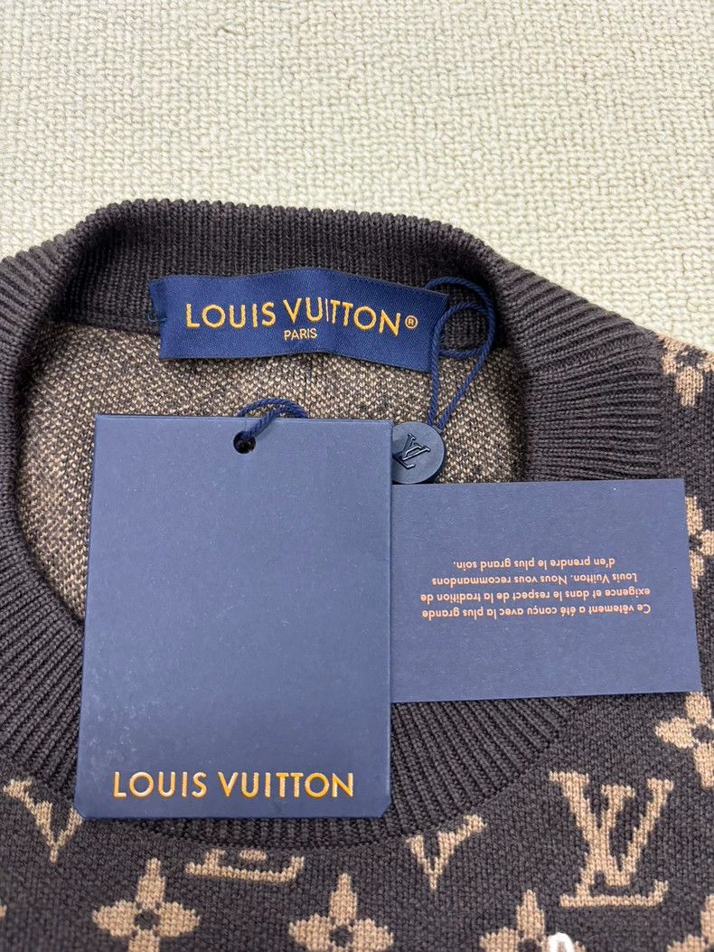 Louis Vuitton Louis Vuitton FW23 Logo Graffiti Full Print Crew Neck Long Size US XL / EU 56 / 4 - 3 Thumbnail