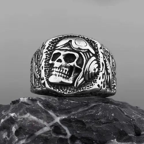 Jewelry Ishiguro x natsu Gothic Skull Ring ( size 8 to 14 ) Size ONE SIZE - 6 Thumbnail