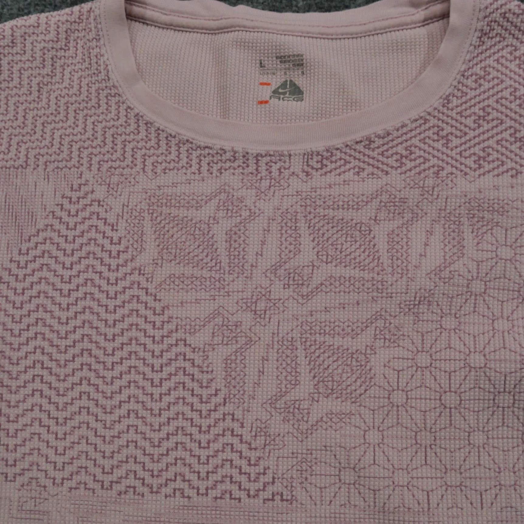 Nike Nike ACG Shirt Womens L Pink Thermal Waffle Knit All Over Print Y2K Size L / US 10 / IT 46 - 2 Thumbnail
