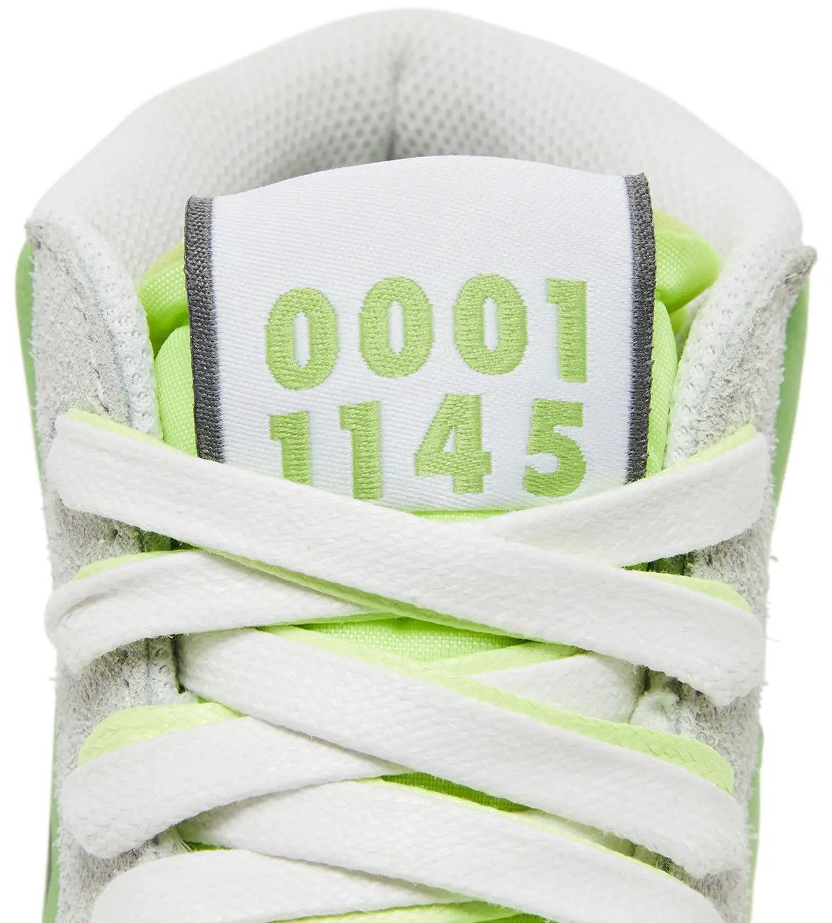 Nike *RARE & NEW* Nike Blazer Mid ‘77 UO Oregon Ducks PE size 9.5 Size US 9.5 / EU 42-43 - 4 Thumbnail