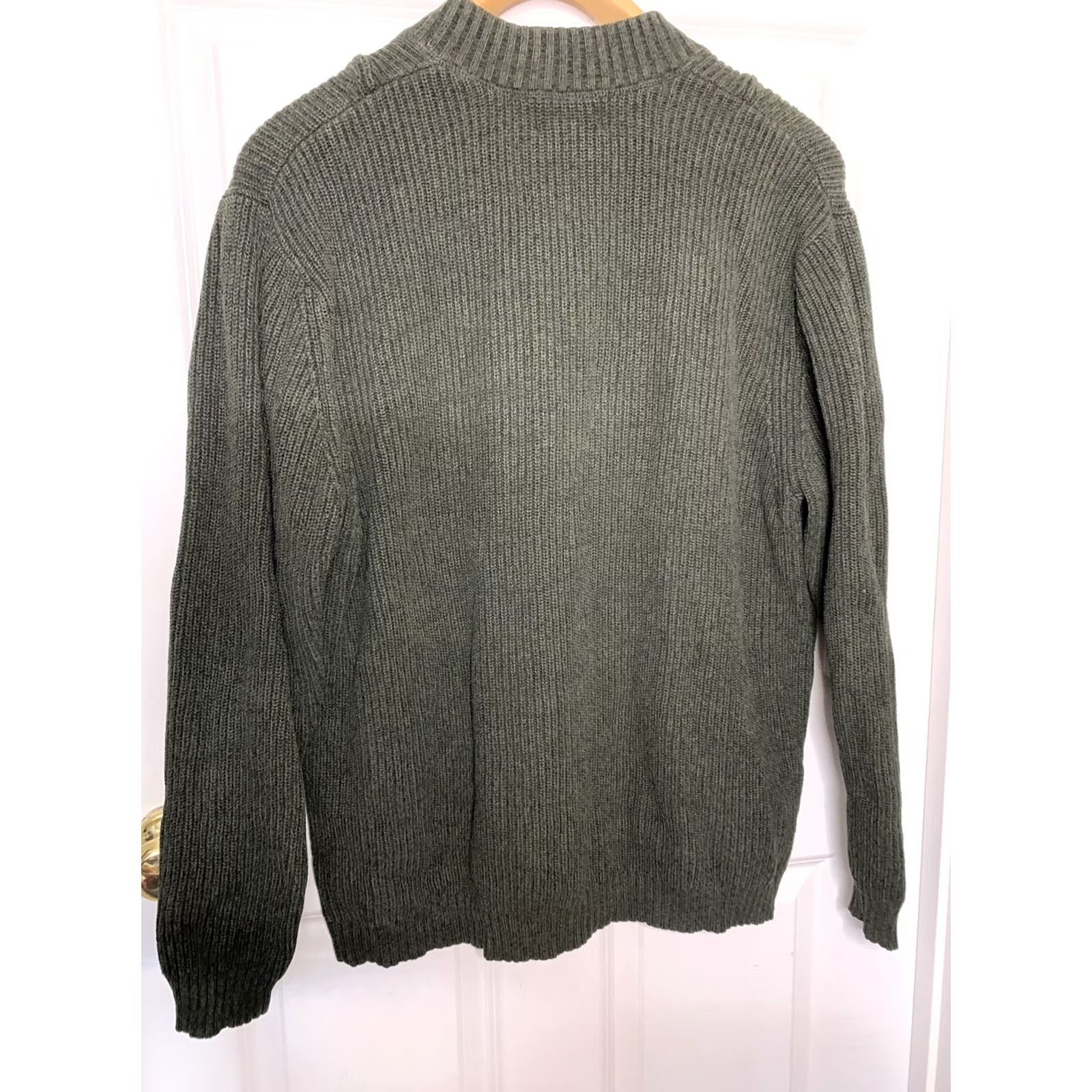 Eddie Bauer VINTAGE Eddie Bauer Men’s XL Knit 1/4 Button Up Sweater Pullover Gray/Green Size US XL / EU 56 / 4 - 7 Thumbnail
