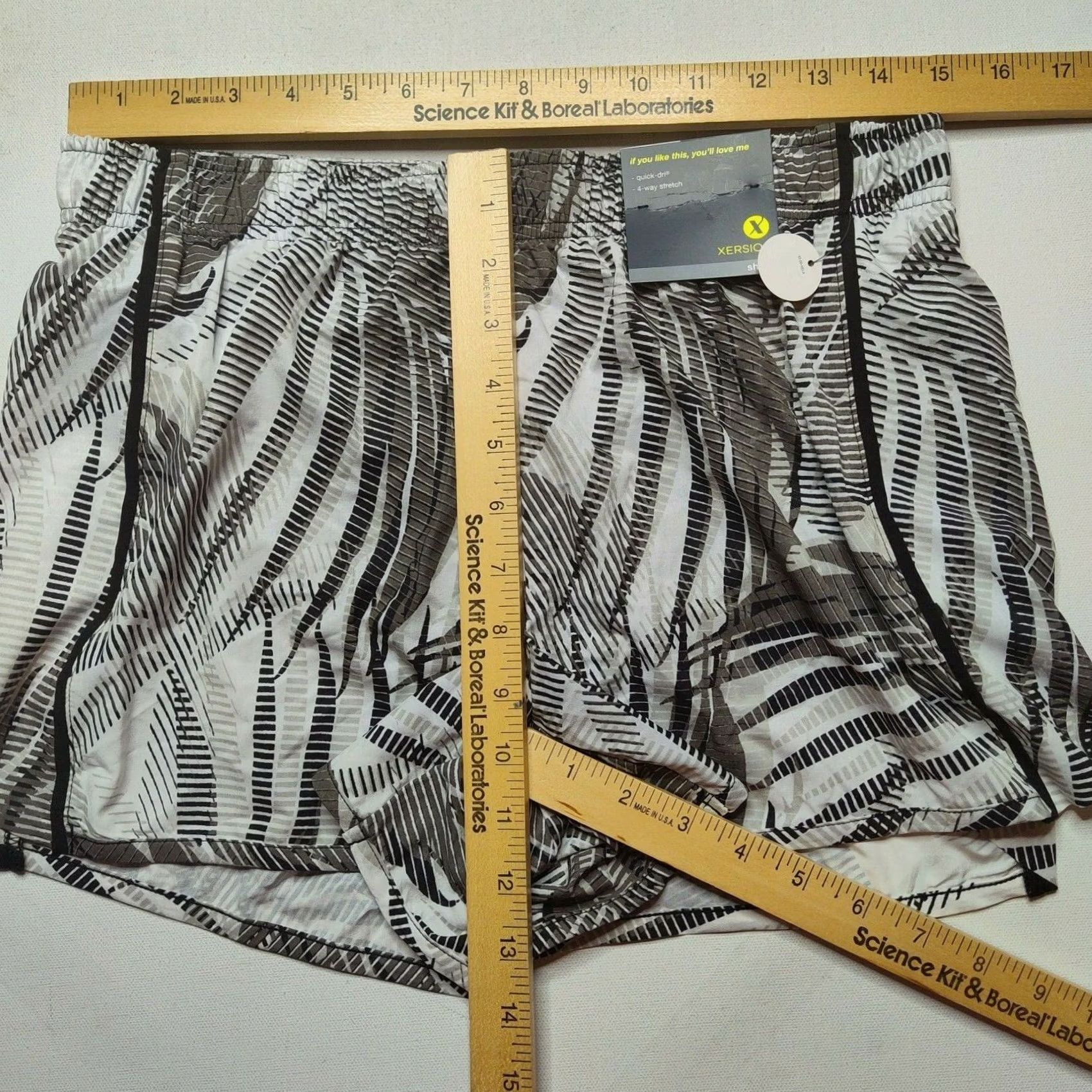 Vintage XERSION Women S Black Leaf Lined Stretch Quick-Dri Athletic Shorts NEW Size 28" / US 6 / IT 42 - 4 Thumbnail