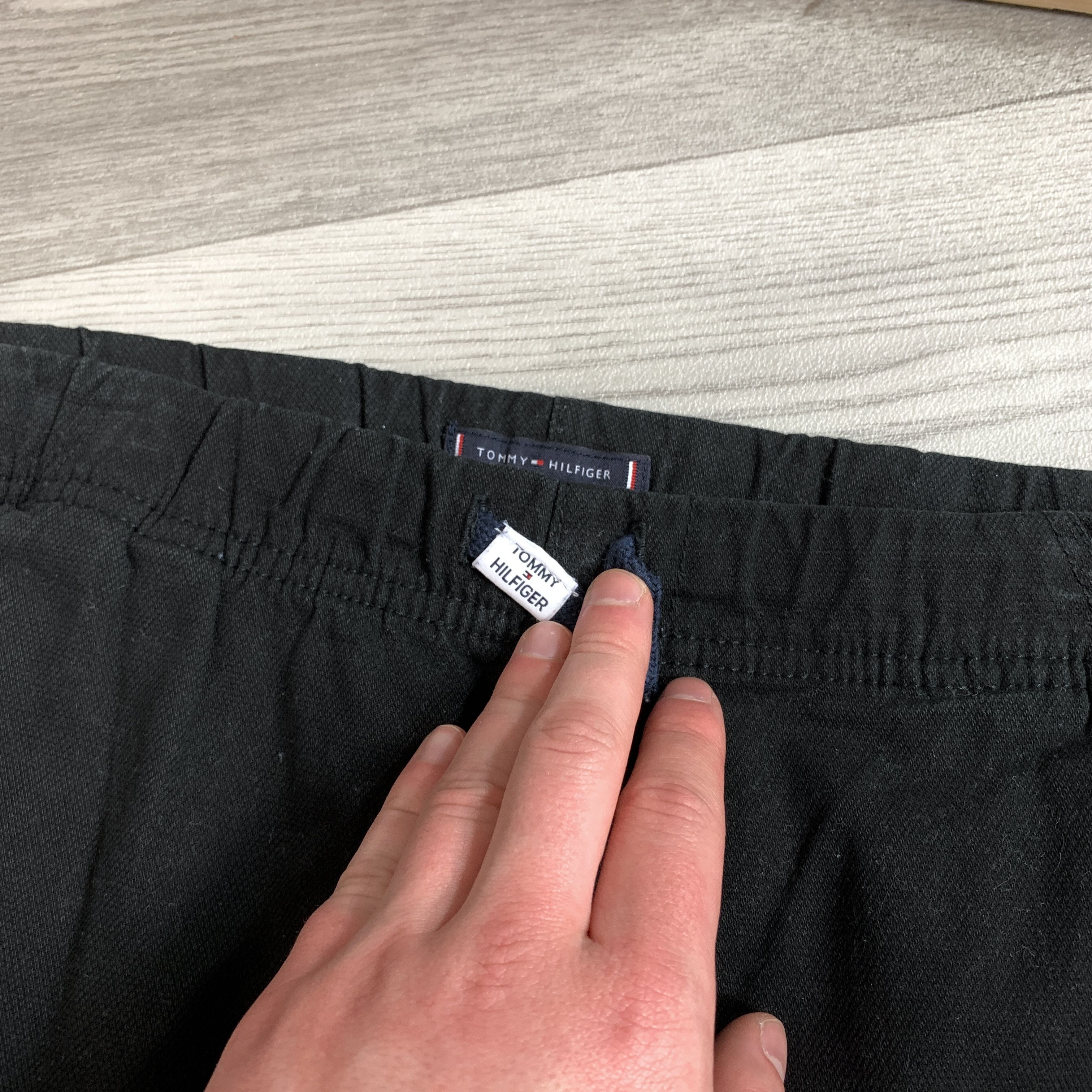 Tommy Hilfiger Tommy Hilfiger Black Casual Jogger Embroidered Logo Pants Size US 30 / EU 46 - 11 Thumbnail