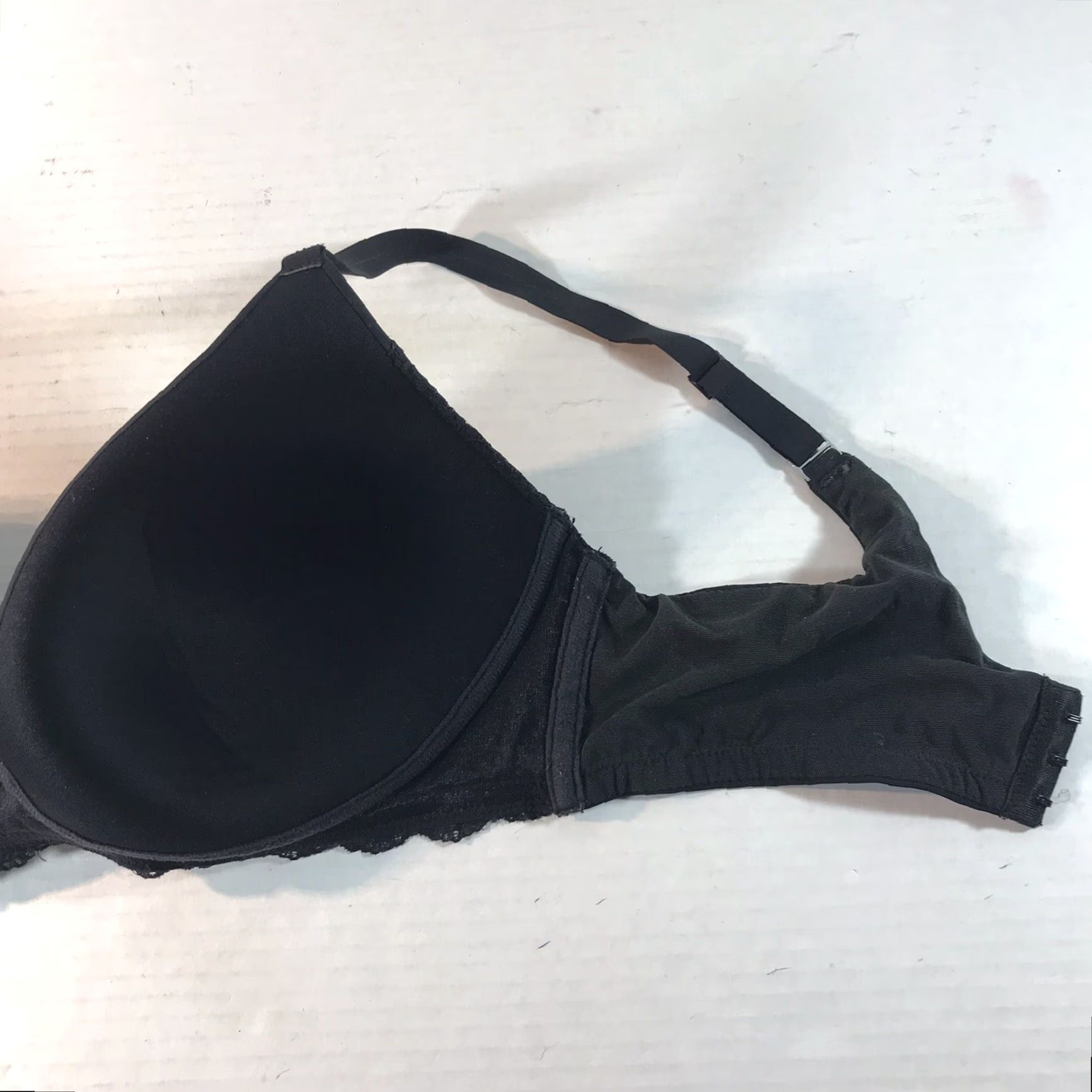 Isaac Mizrahi Isaac Mizrahi Black Wireless Lace T-Shirt Bra Womens 38C Modern Designer Size ONE SIZE - 4 Thumbnail