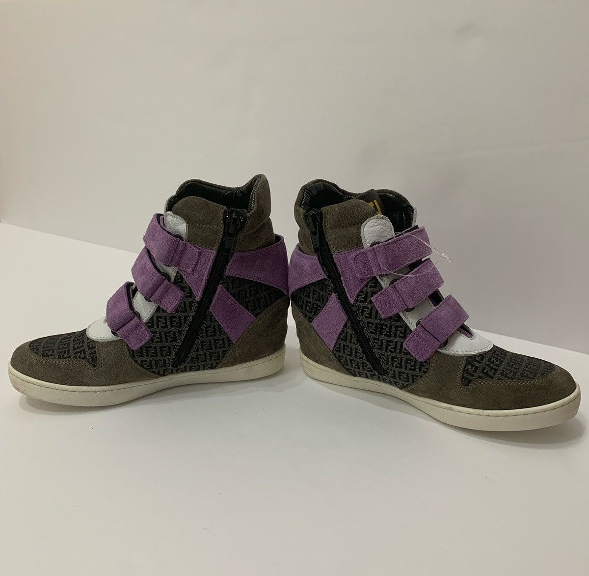 Fendi FENDI KIDS SAMPLE LEATHER WEDGE SNEAKERS Size US 4 / IT 34 - 3 Thumbnail