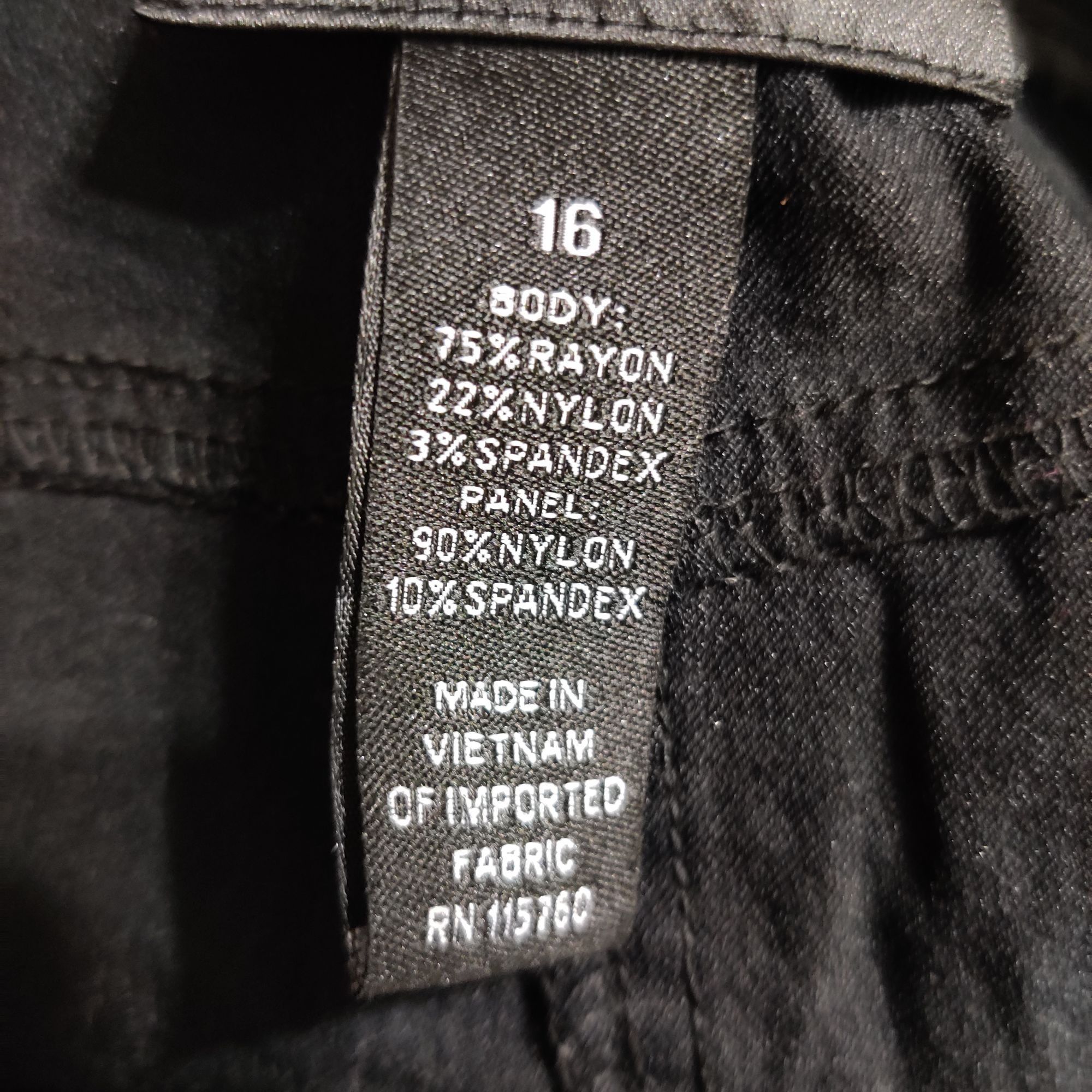 Other Style & Co 16 Black Cropped Stretch Pants Cuffed Button Hem Size 38" / US 16 / IT 52 - 4 Thumbnail