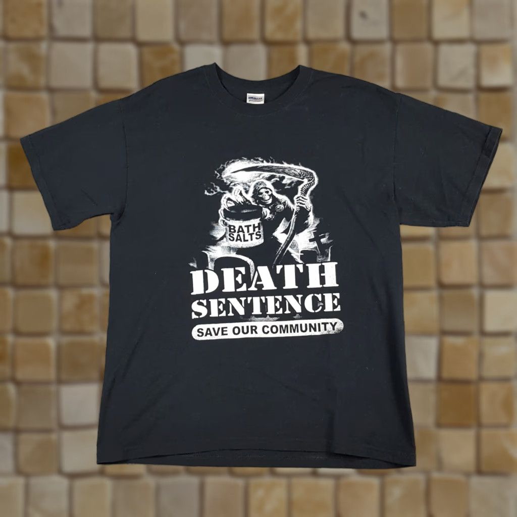 Gildan VINTAGE Gildan T-Shirt Men L Black Cotton Embroidered Logo Grim Reaper 90s 00s Y2K Death Drugs Bath Salts Shirt Size US L / EU 52-54 / 3 - 1 Thumbnail