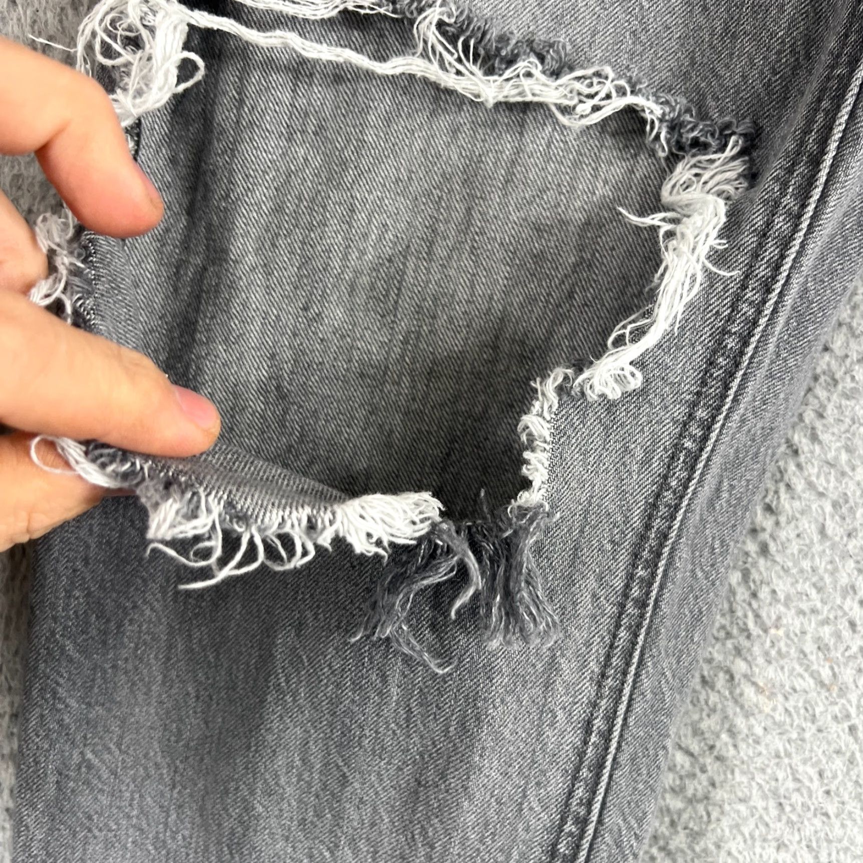 Vintage American Eagle Jeans Womens 6 Black Distressed High Rise Straight Leg Denim Size 28" / US 6 / IT 42 - 4 Thumbnail