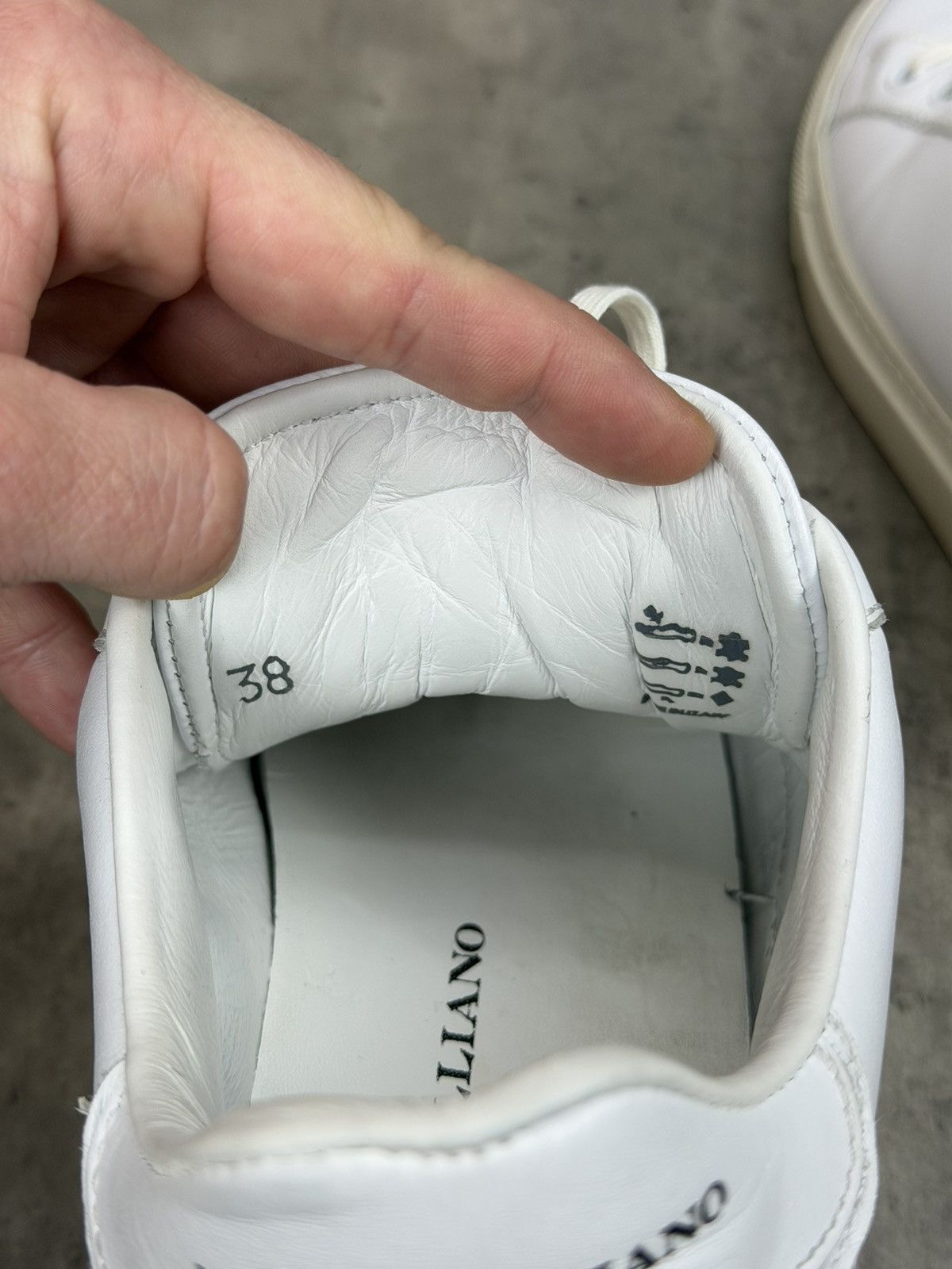 John Galliano John Galliano Paris White Leather Sneakers Size 38 Size US 8 / IT 38 - 13 Thumbnail