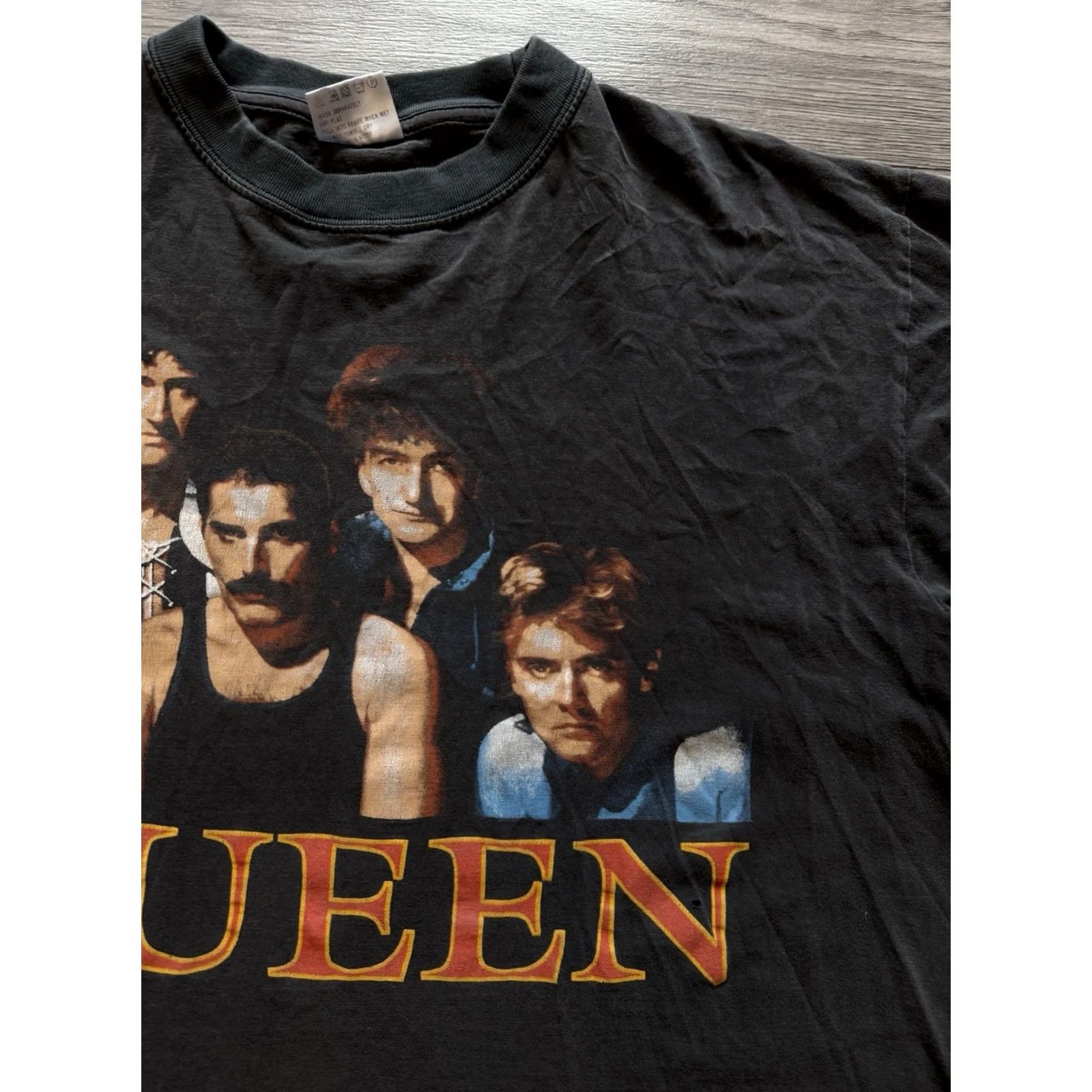 Vintage VINTAGE Queen Band 1990s - 2000s T-Shirt 100% Cotton Freddie Mercury Rock Tee Size L Mens Gray Size US L / EU 52-54 / 3 - 5 Thumbnail