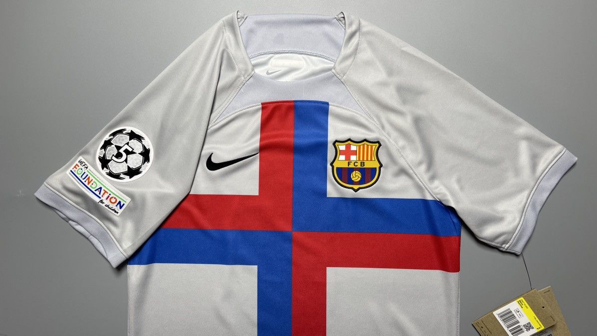 Nike × Vintage BARCELONA NIKE 2022/2023 SOCCER THIRD JERSEY #9 LEWANDOWSKI Size US S / EU 44-46 / 1 - 3 Thumbnail