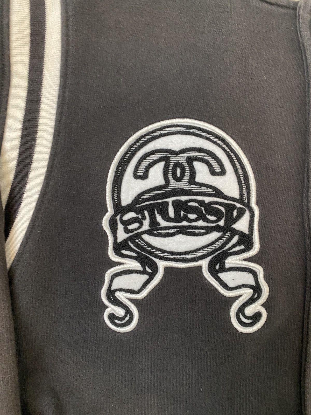 Stussy Stüssy sweatshirt, size M, black, with patch, used, Size US M / EU 48-50 / 2 - 5 Thumbnail